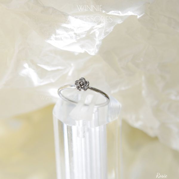  Nhẫn Titan Rosie B 