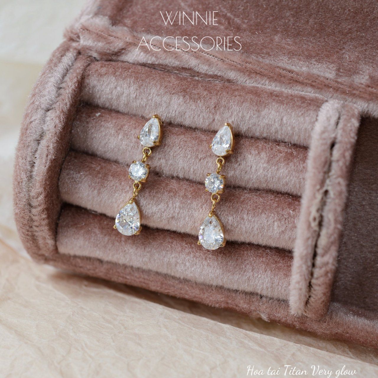  Hoa tai Titan Very Glow 