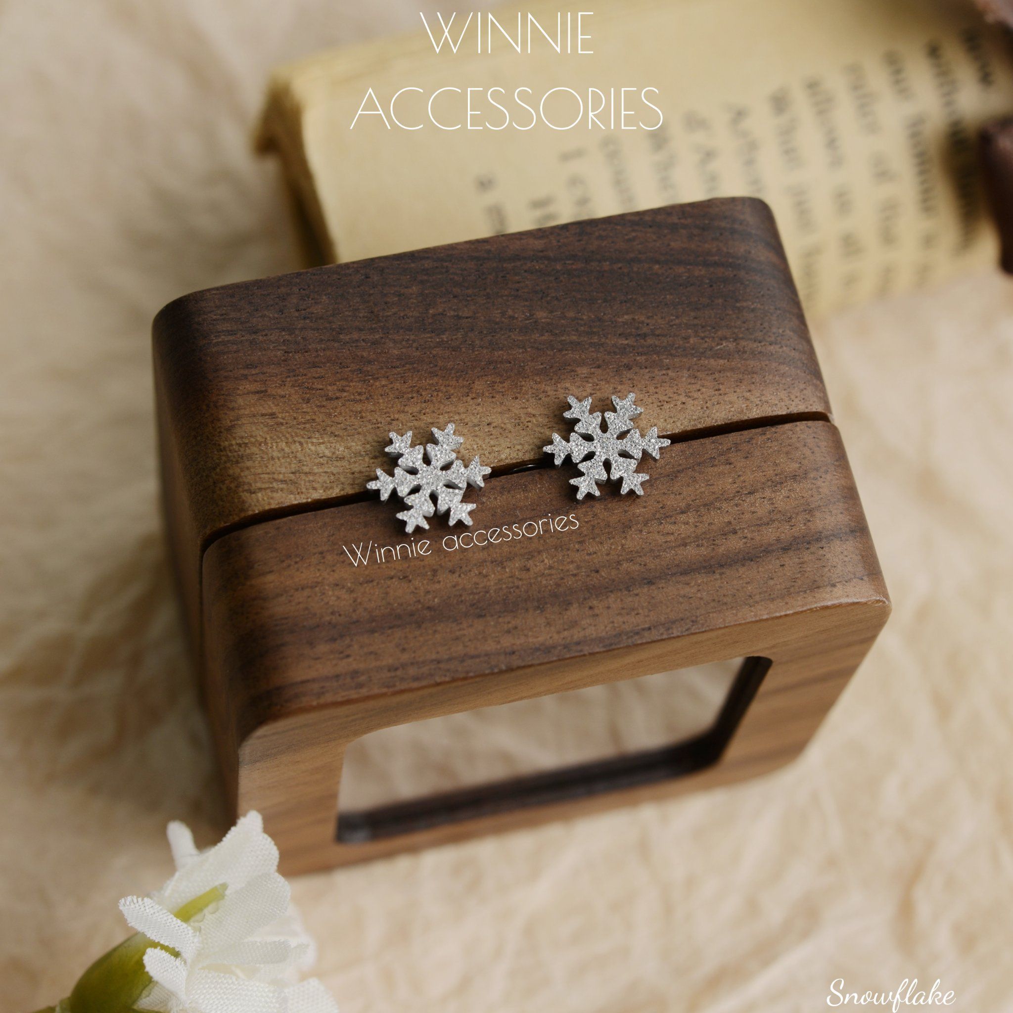  Hoa tai Titan Snowflake 