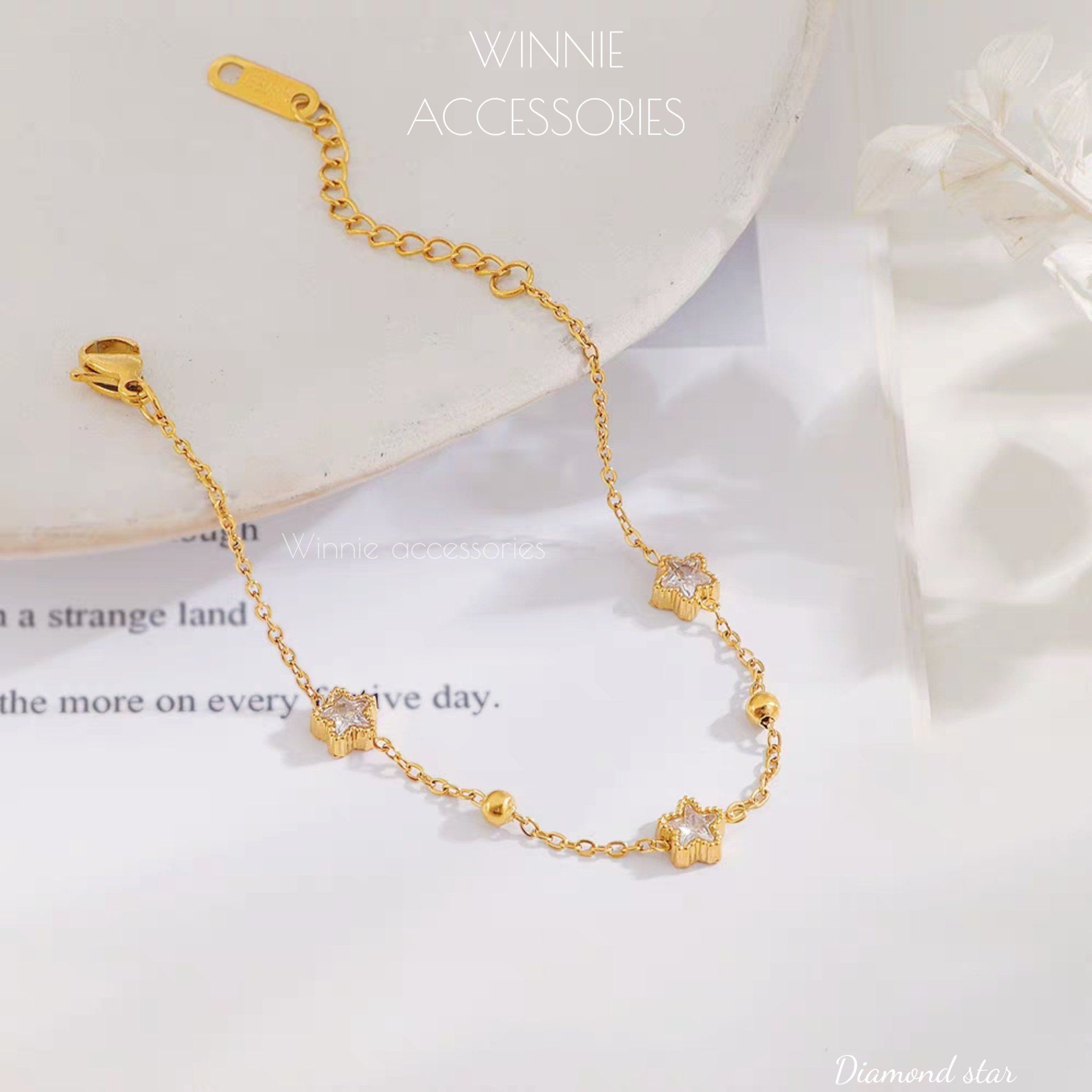  Lắc tay Titan Diamond Star 