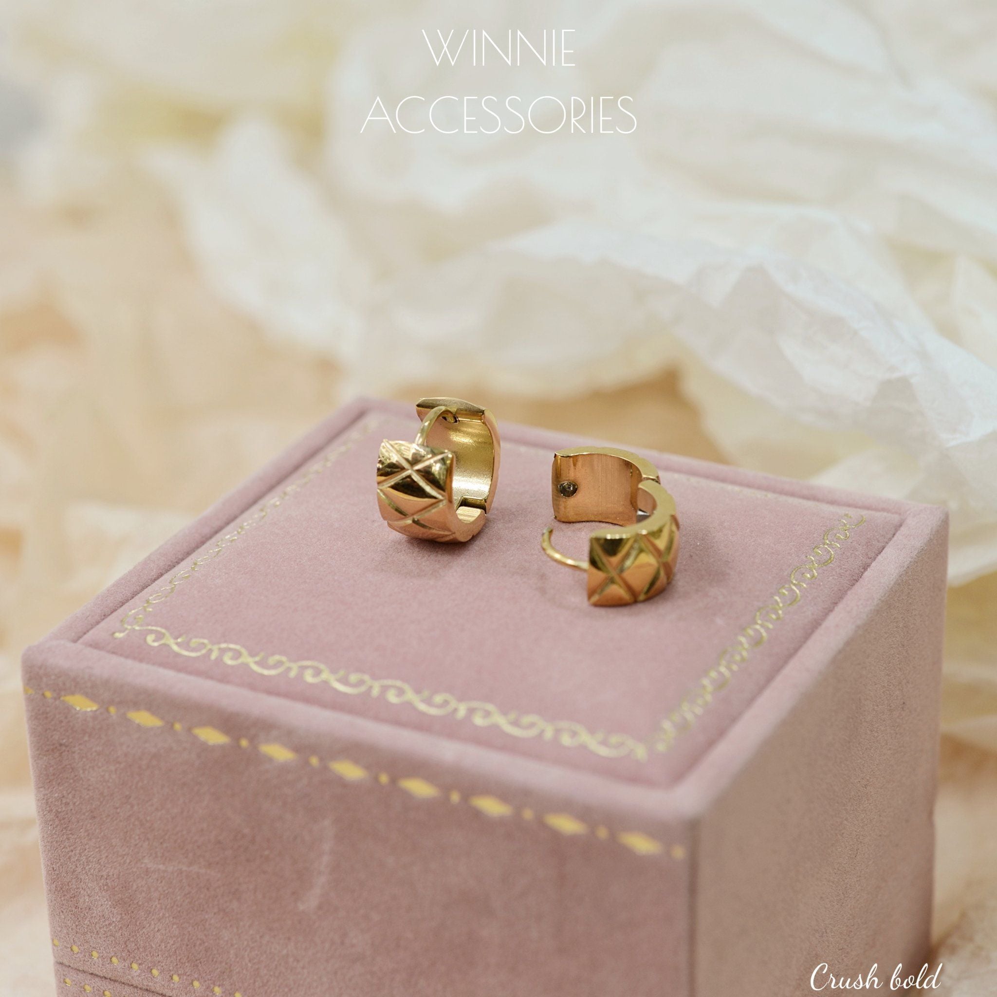  Hoa tai Titan Crush Bold 