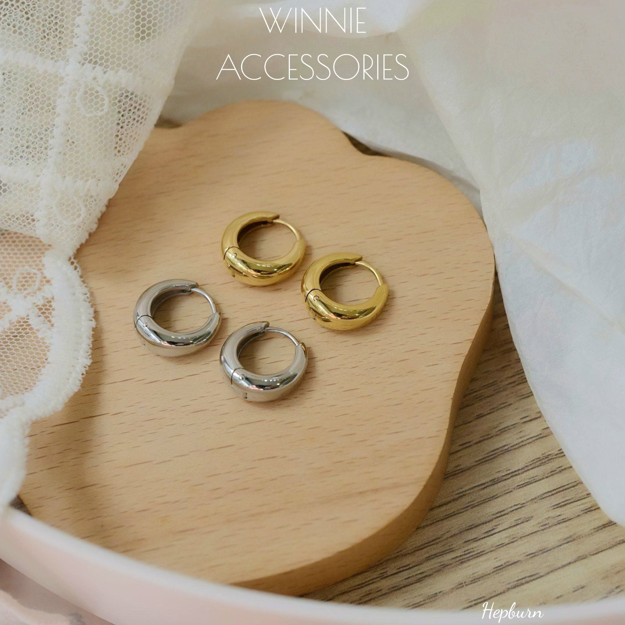  Hoa tai Titan Hepburn 