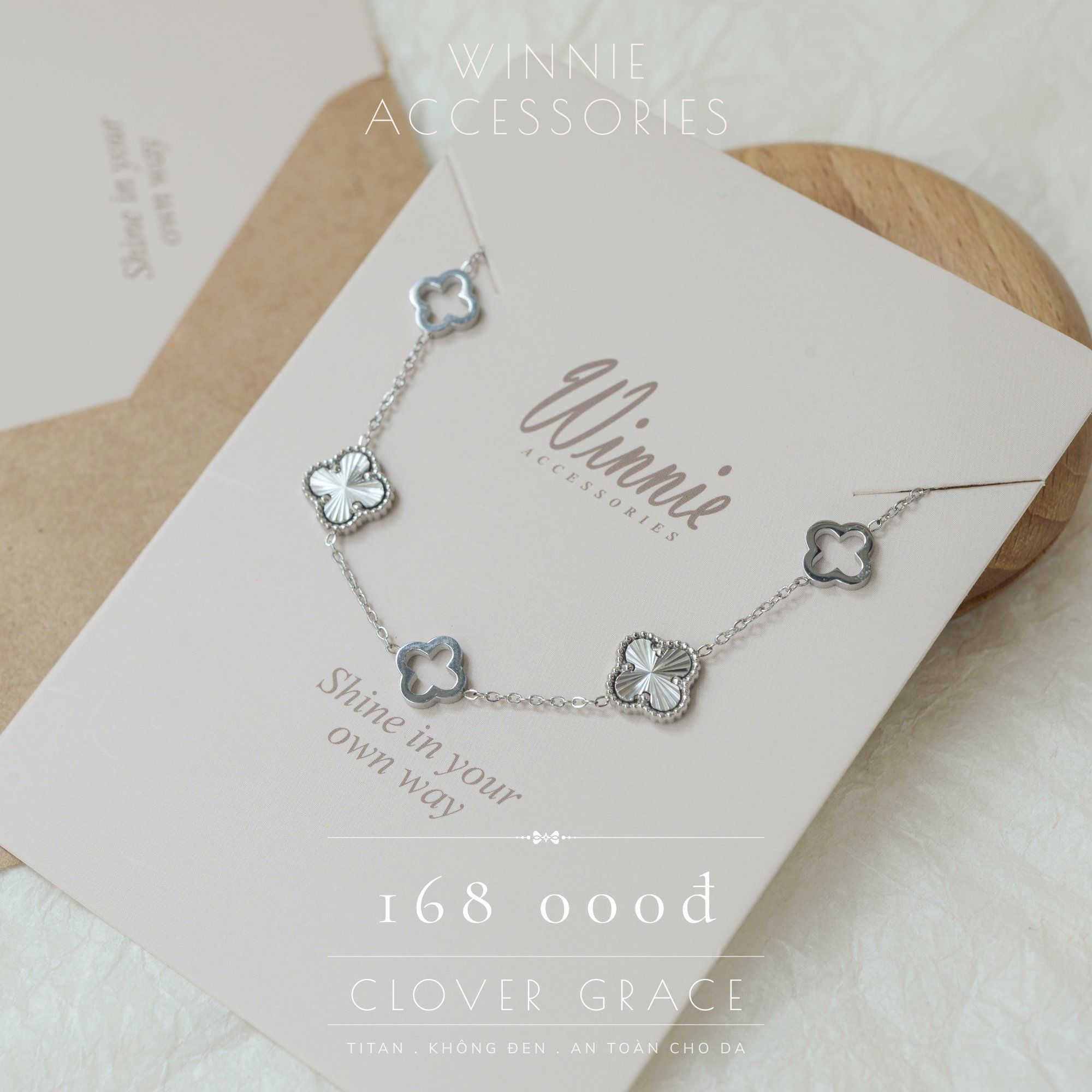  Lắc tay Titan Clover grace B 