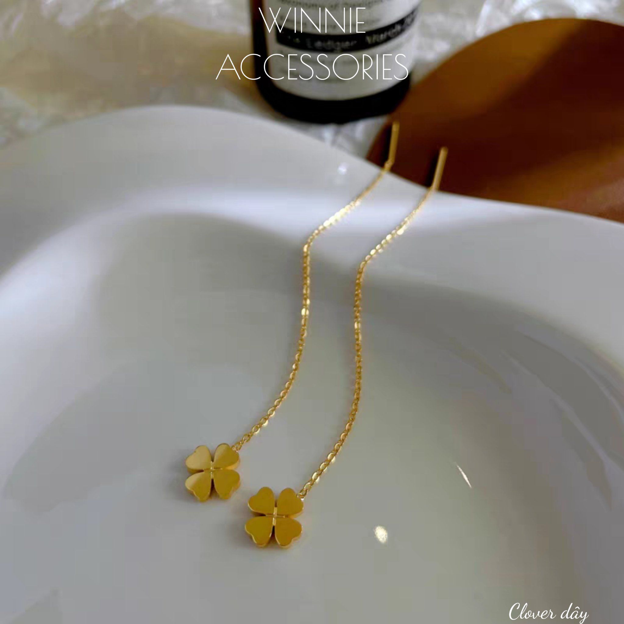  Hoa tai Titan Clover dây 