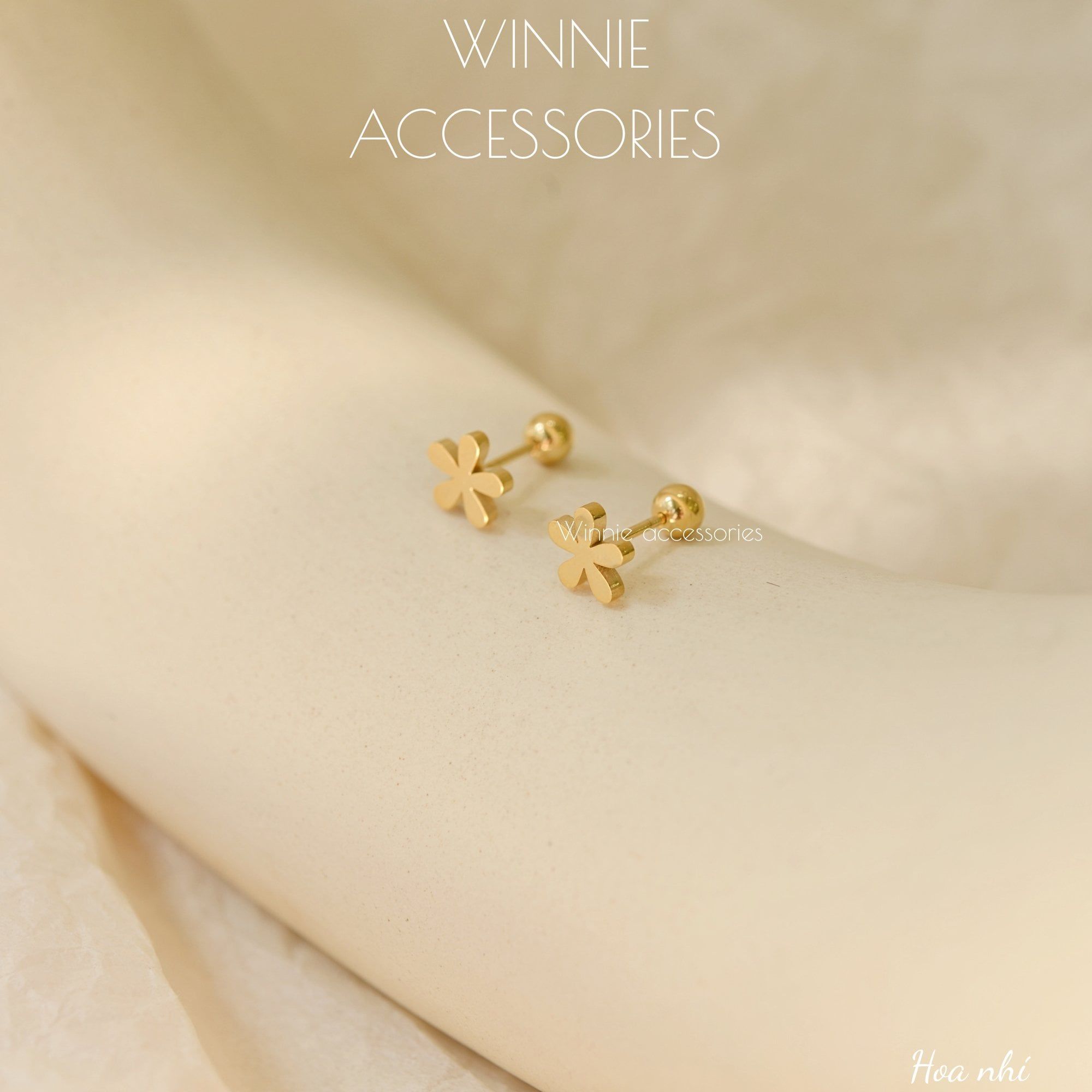  Hoa tai Titan Bi hoa nhí 