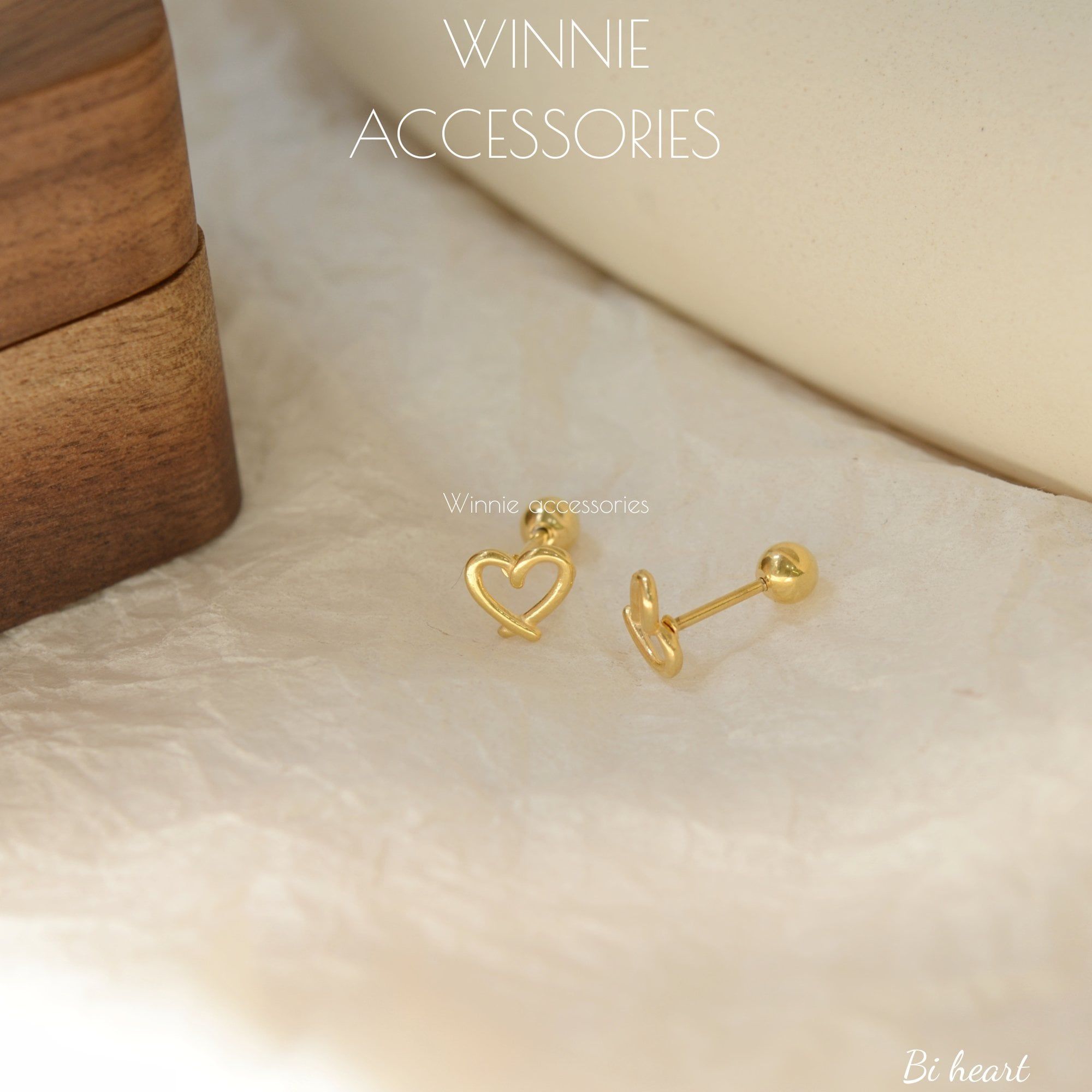  Hoa tai Titan Bi heart 