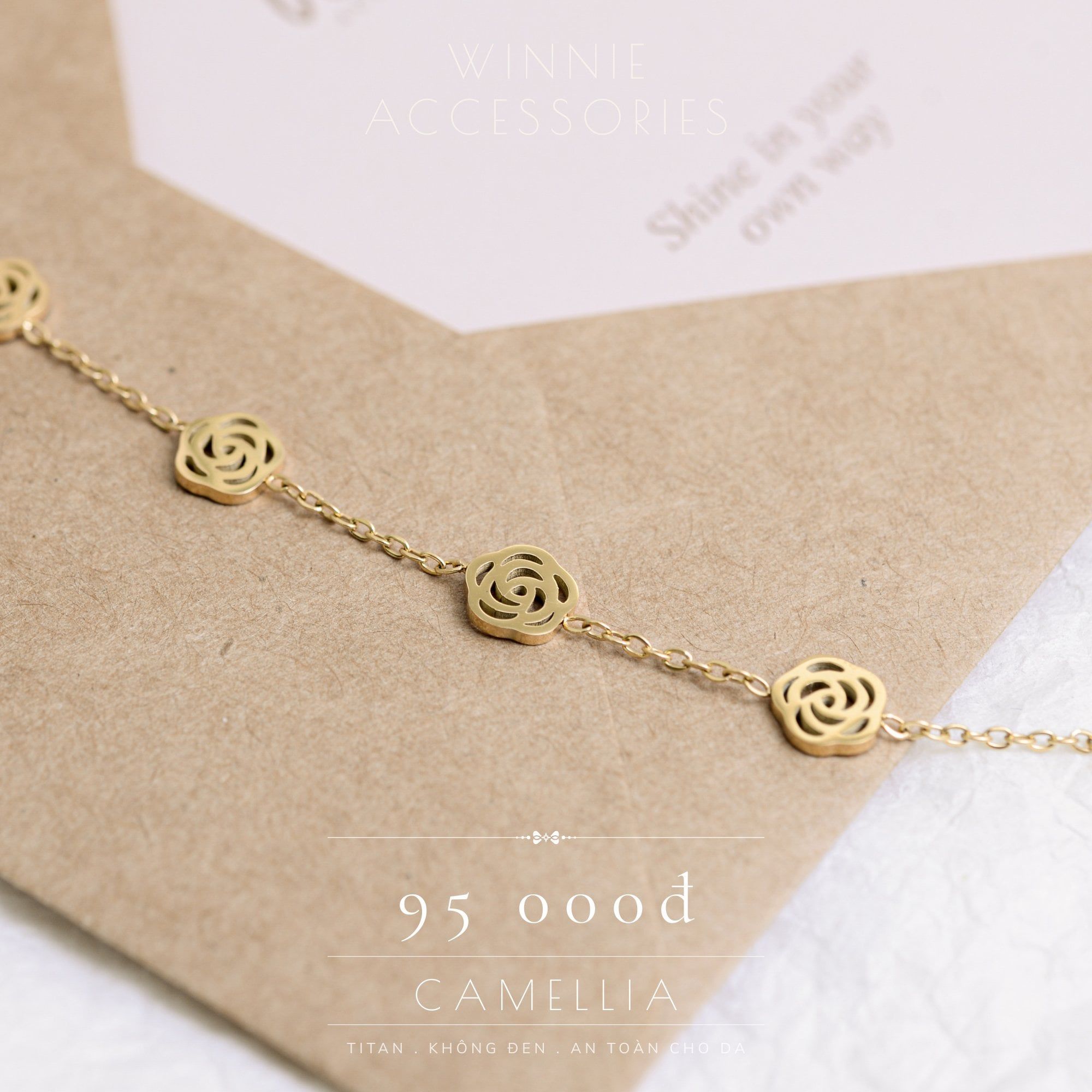  Lắc tay Titan Camellia 