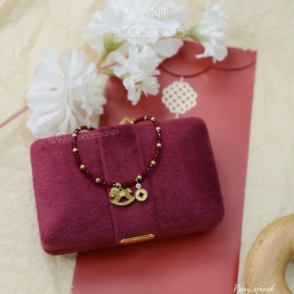  Lắc tay Titan Pony Spinel 