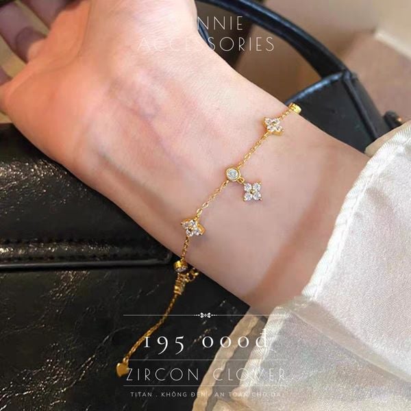  Lắc tay Titan Zircon Clover 