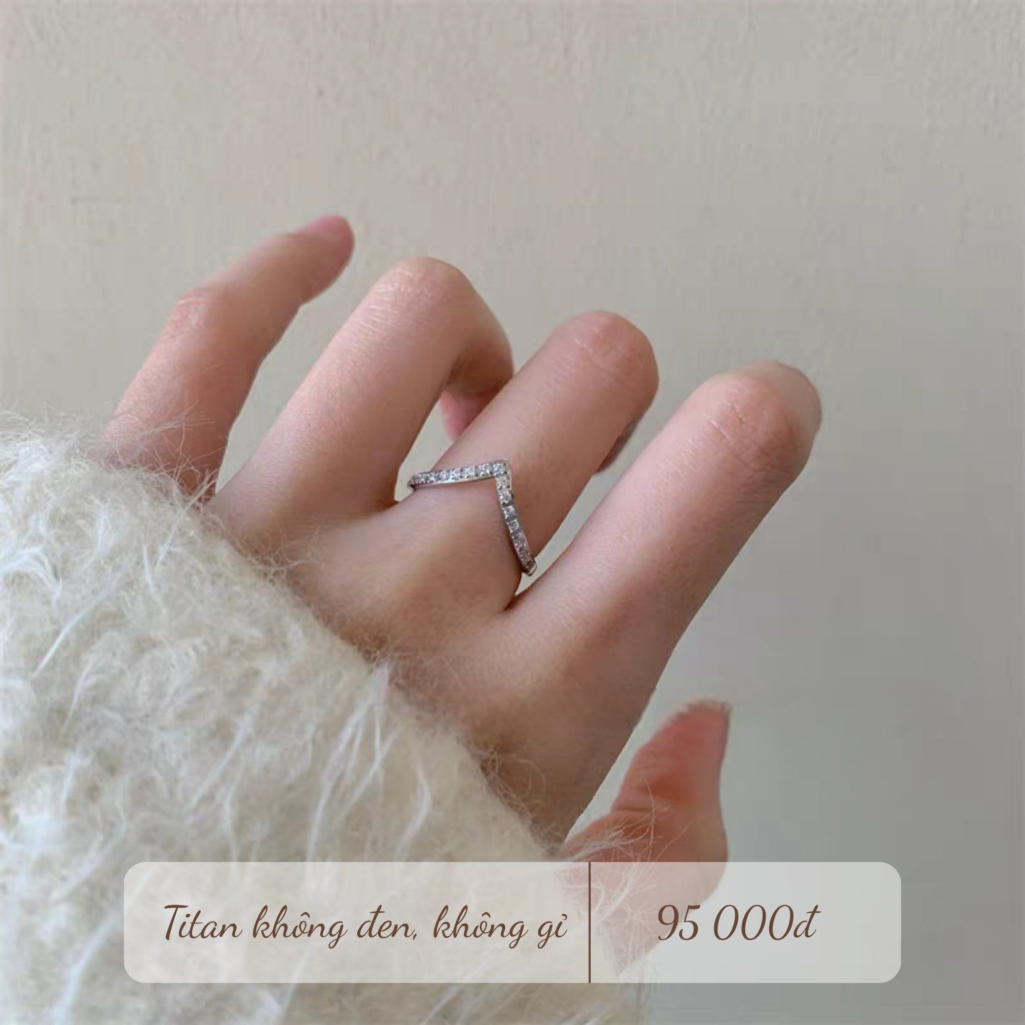  Nhẫn titan V line B 