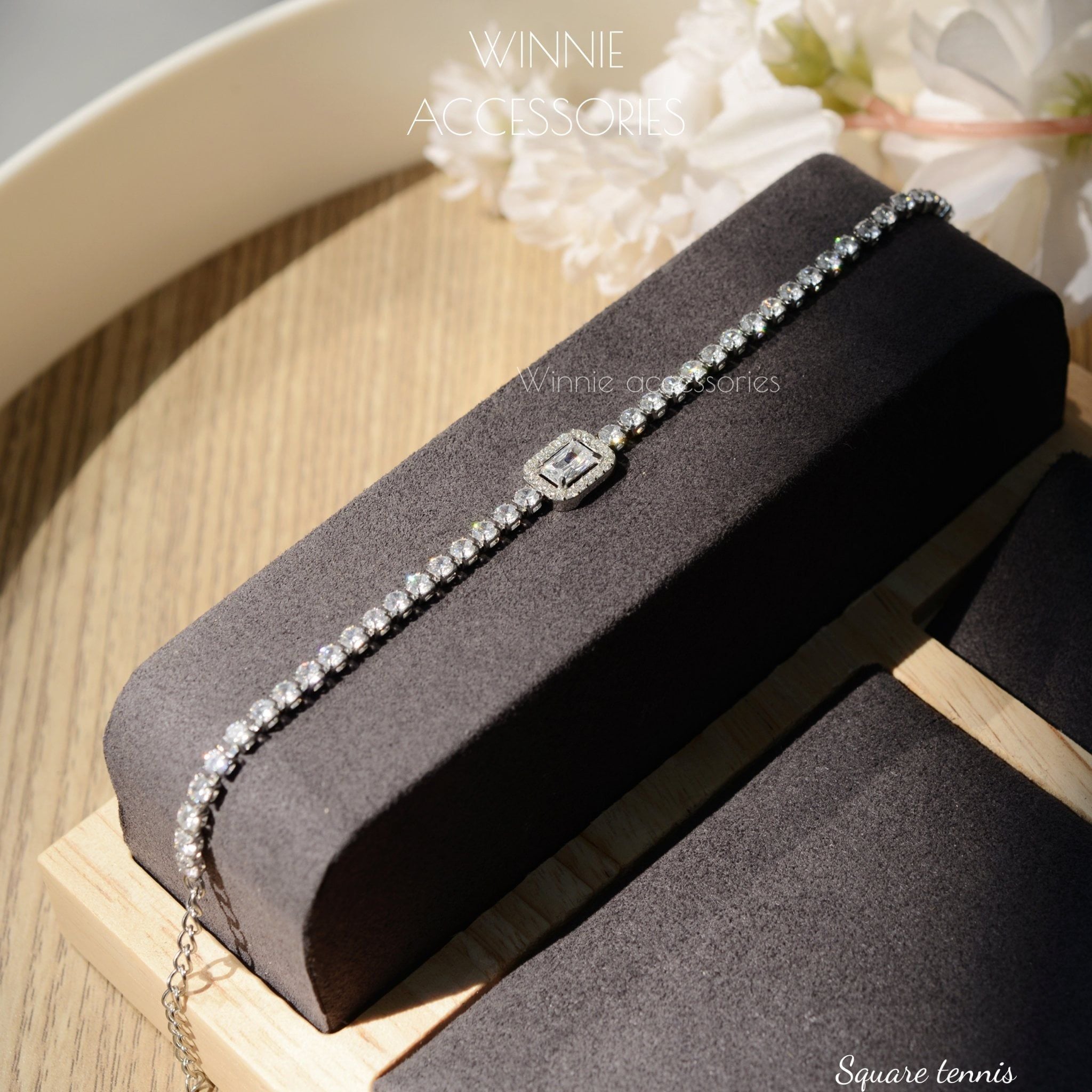  Lắc tay Titan Square Tennis 