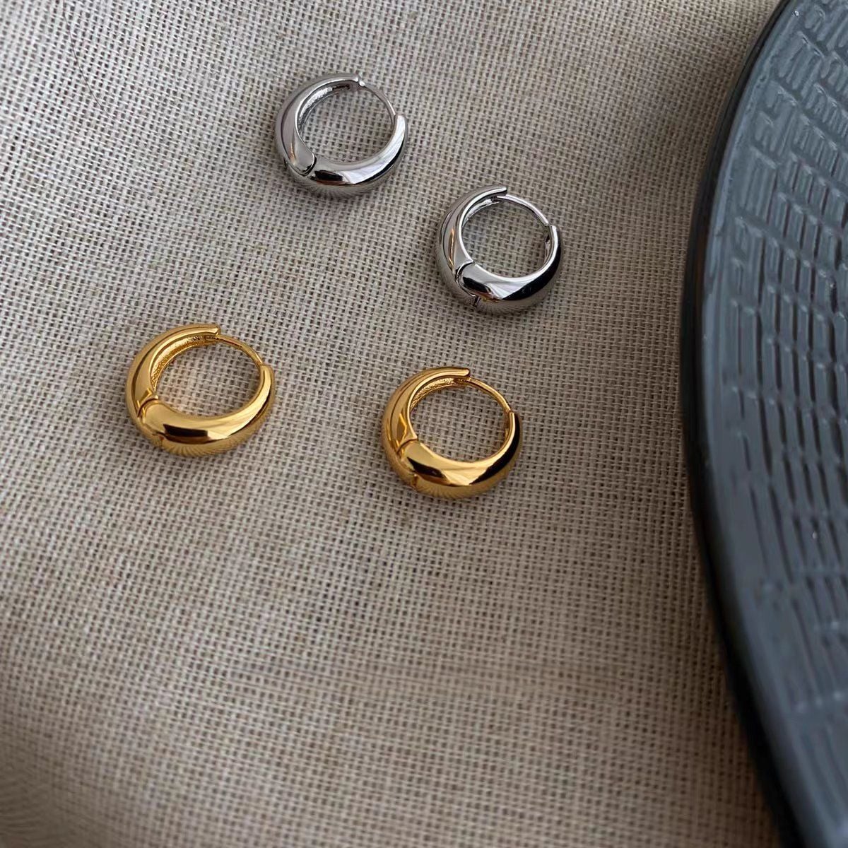  Hoa tai Titan Hepburn 