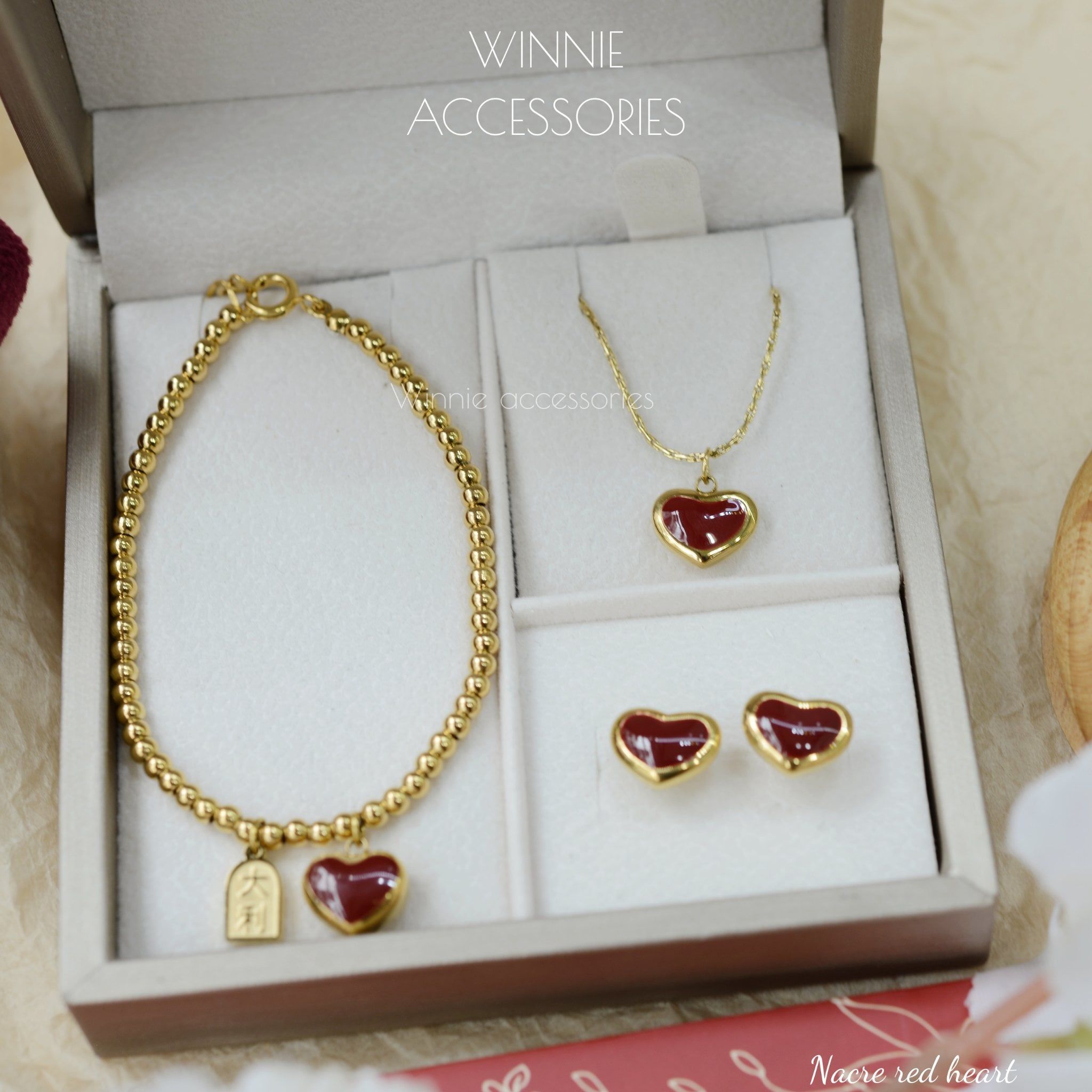  Lắc tay Titan Nacre Red Heart 