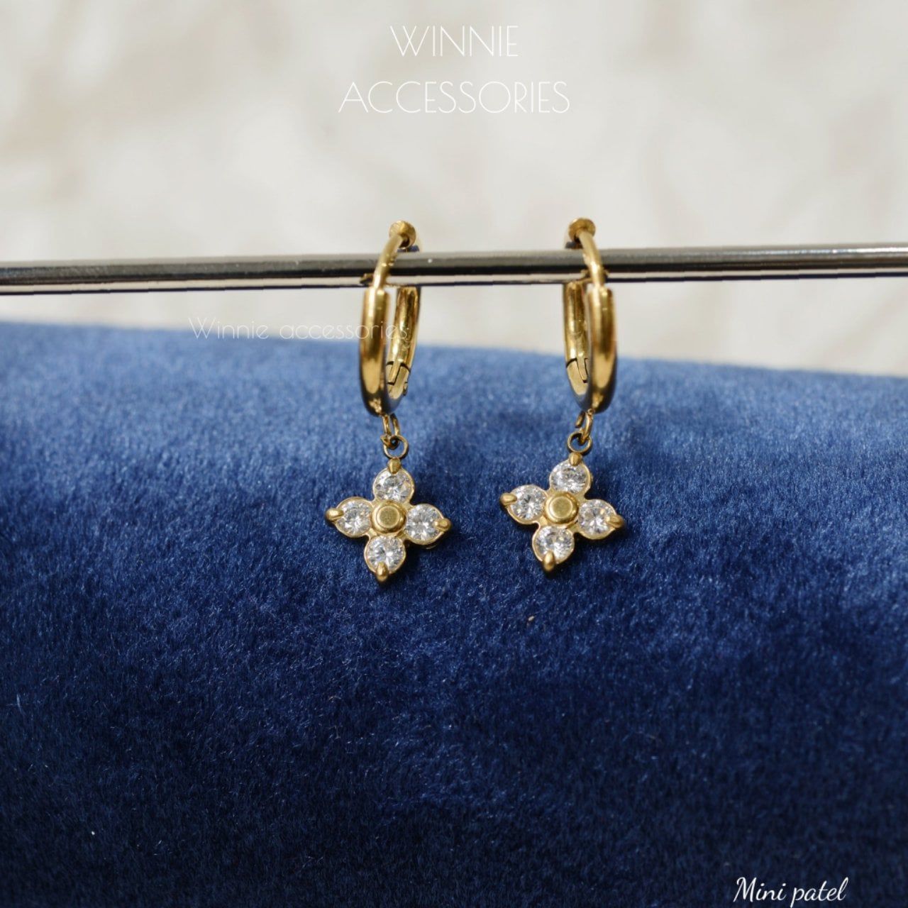  Hoa tai Titan Mini Patel Drop 