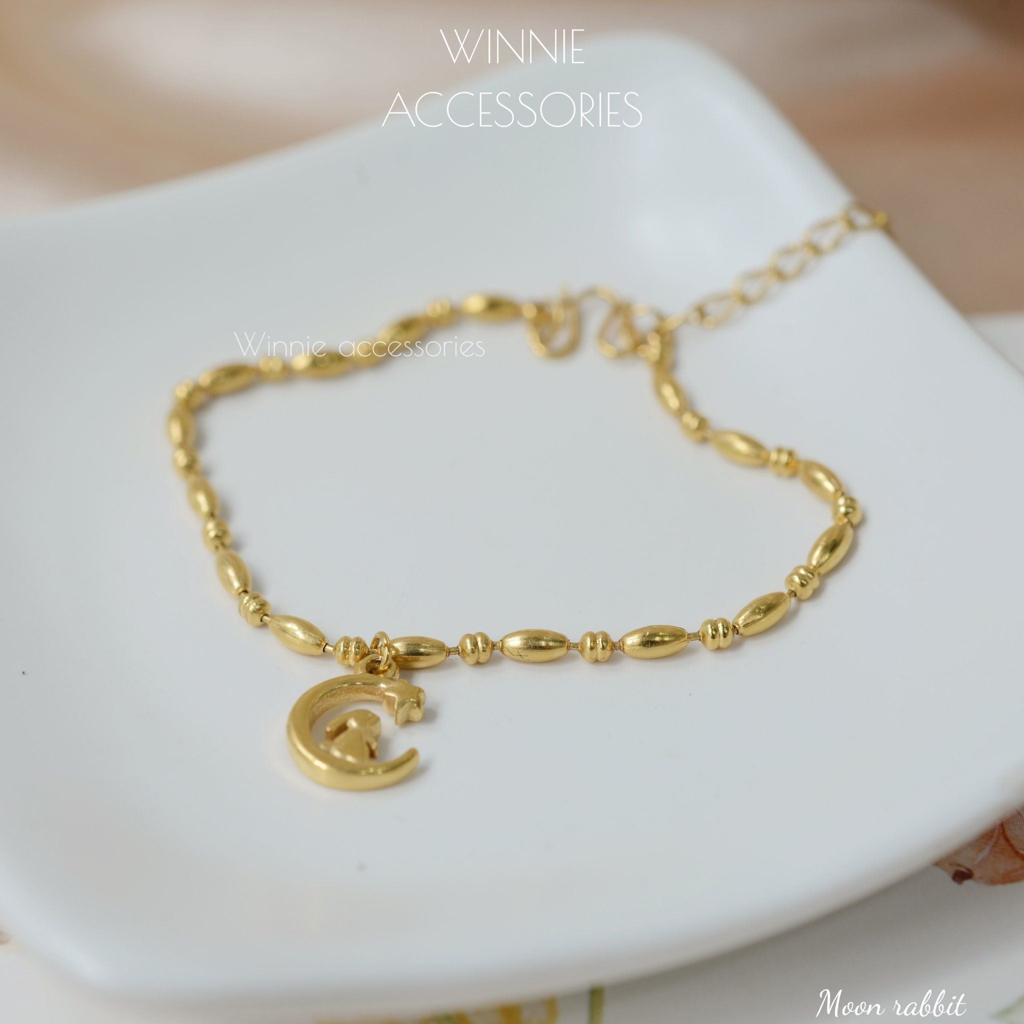  Lắc tay Titan Moon Rabbit 