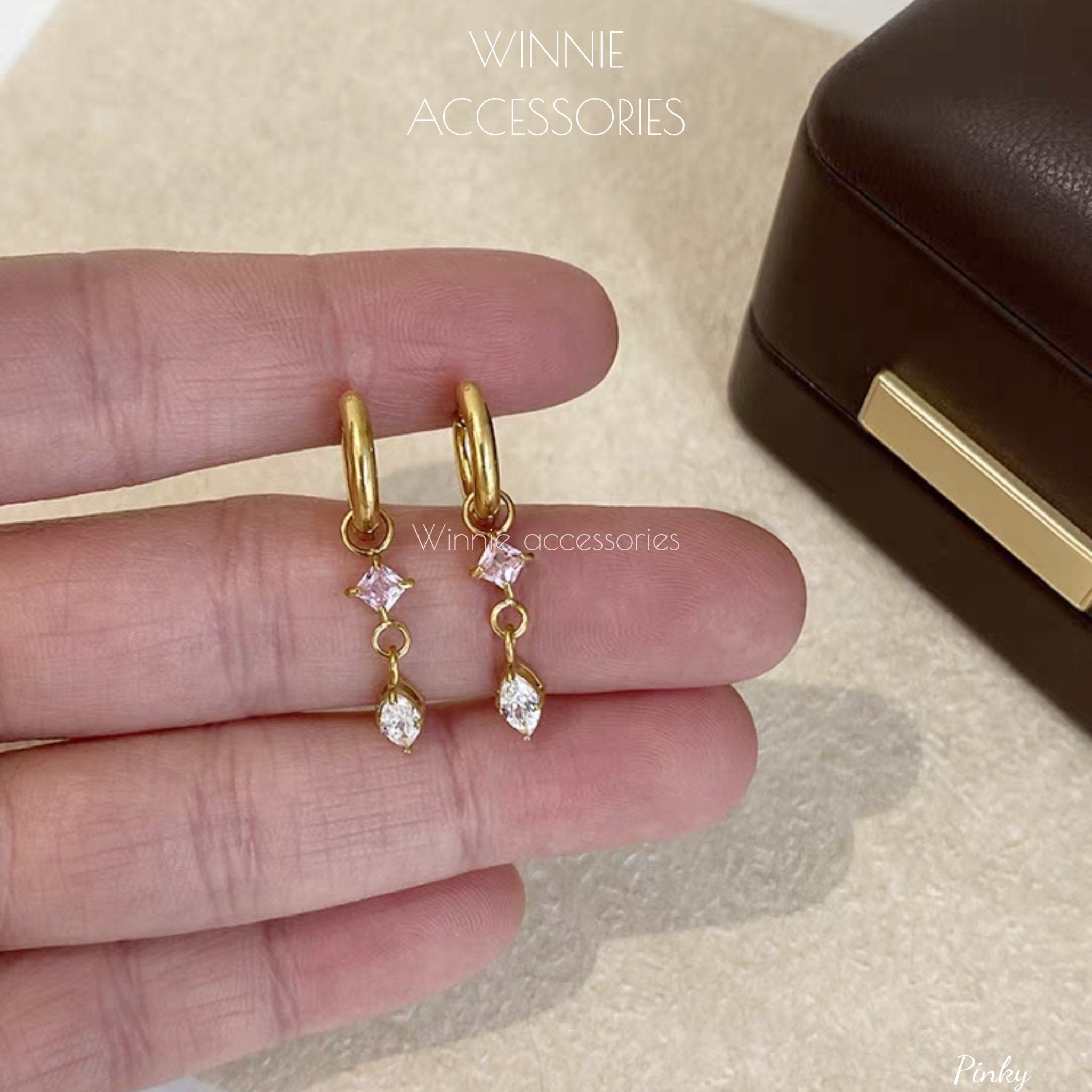  Hoa tai Titan Khoen Pinky 