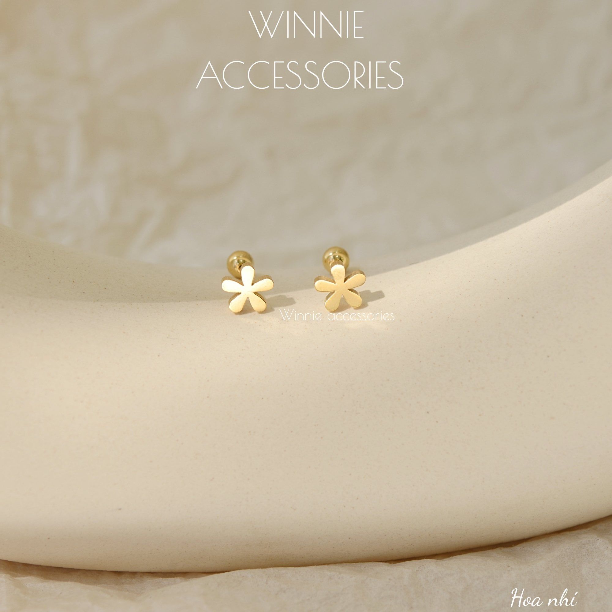  Hoa tai Titan Bi hoa nhí 