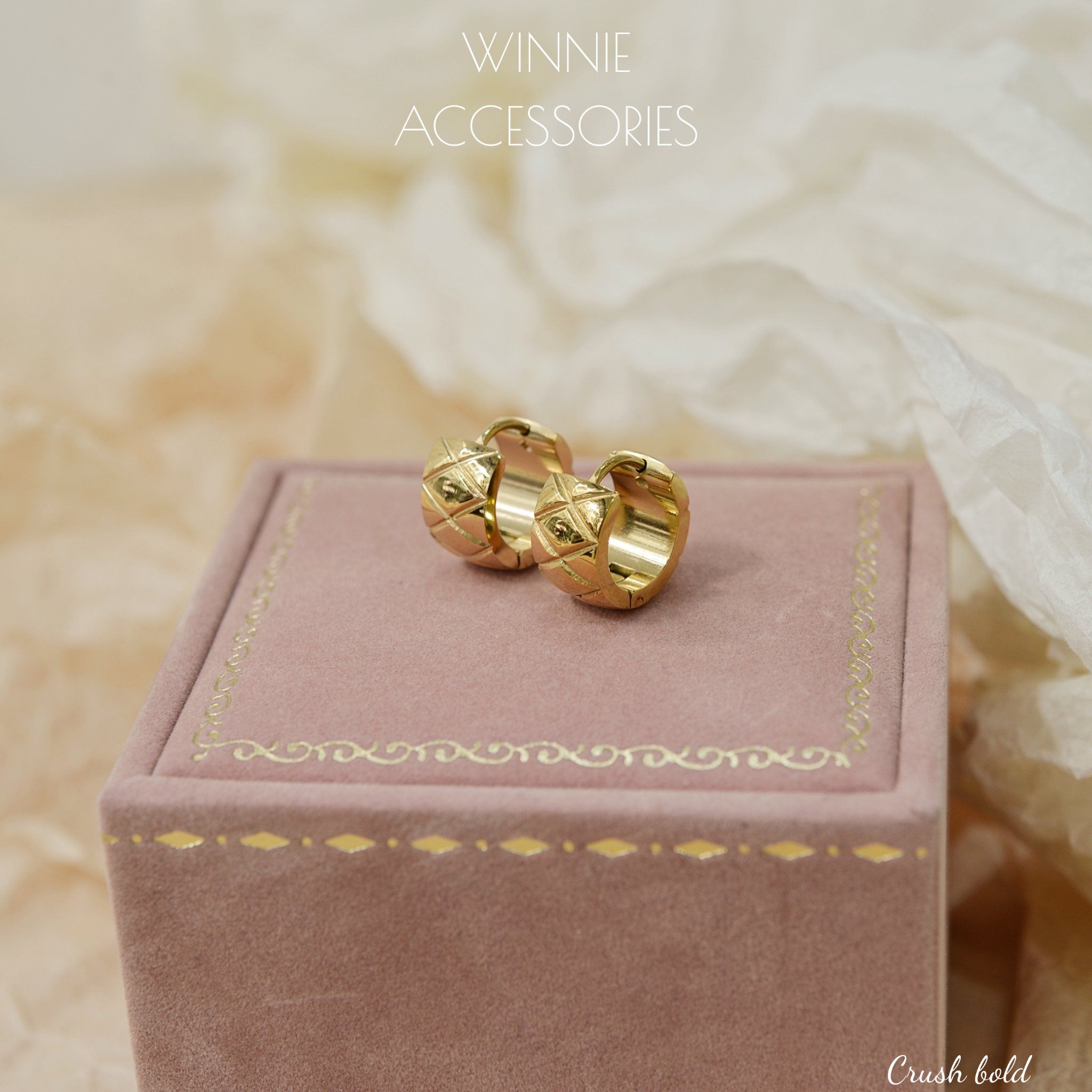  Hoa tai Titan Crush Bold 