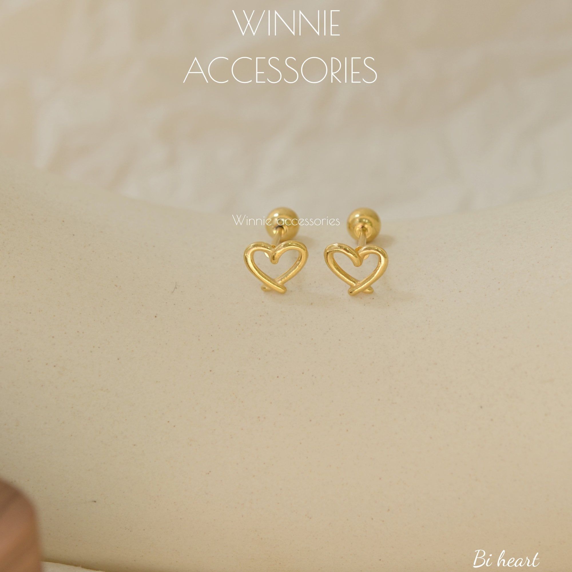  Hoa tai Titan Bi heart 