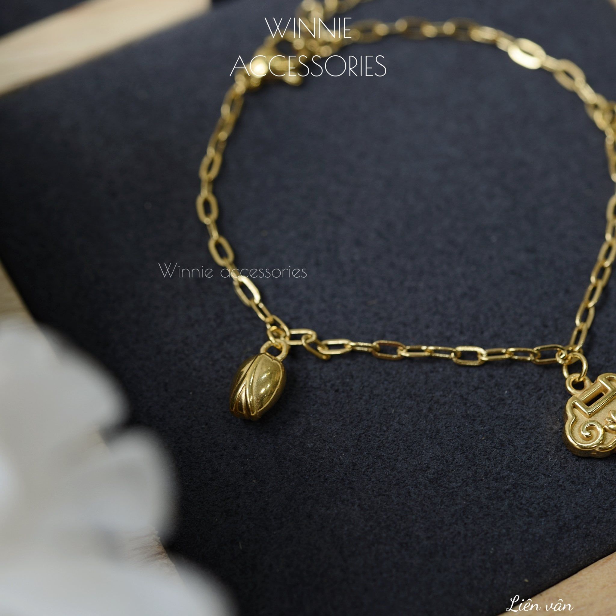  Lắc tay Titan Vân Liên 