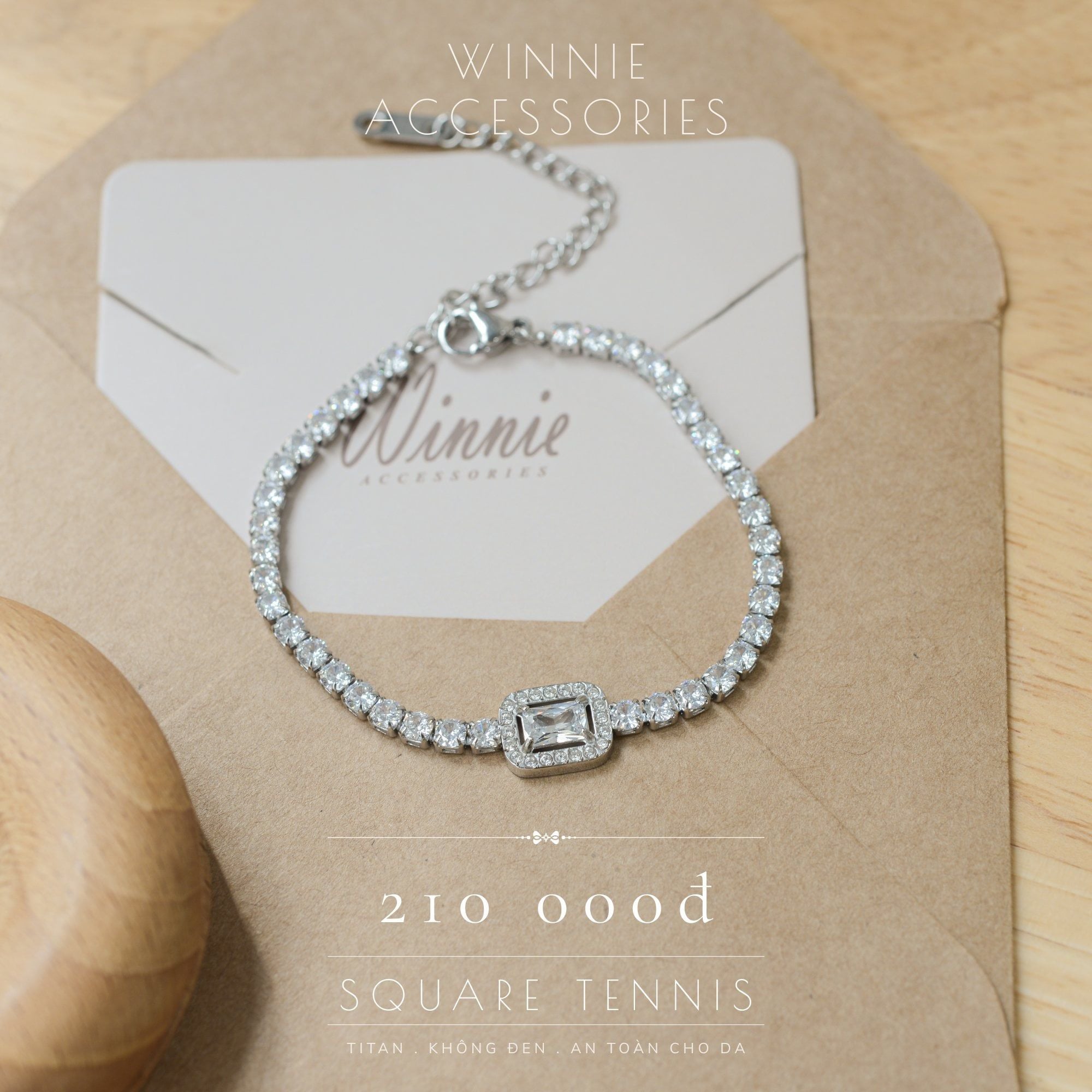  Lắc tay Titan Square Tennis 