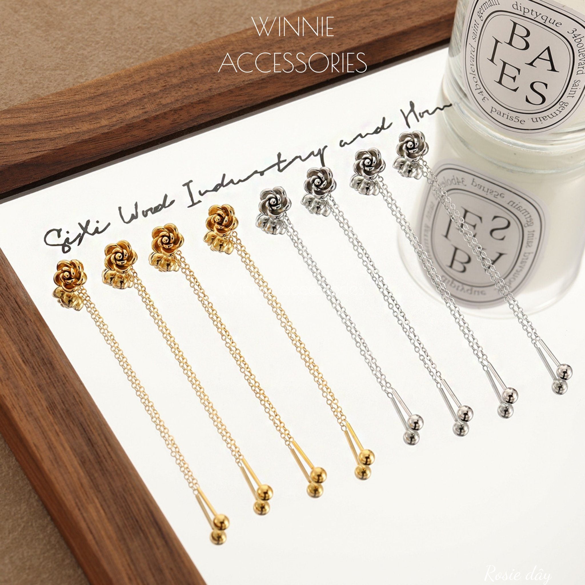  Hoa tai Titan Rosie dây 