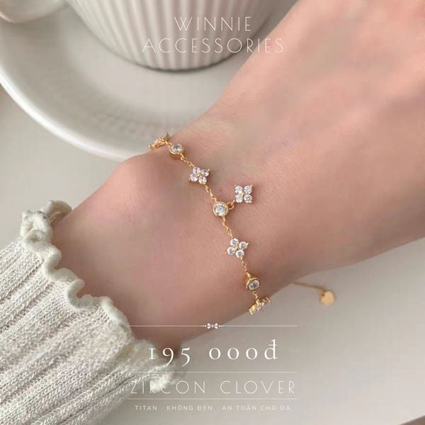  Lắc tay Titan Zircon Clover 