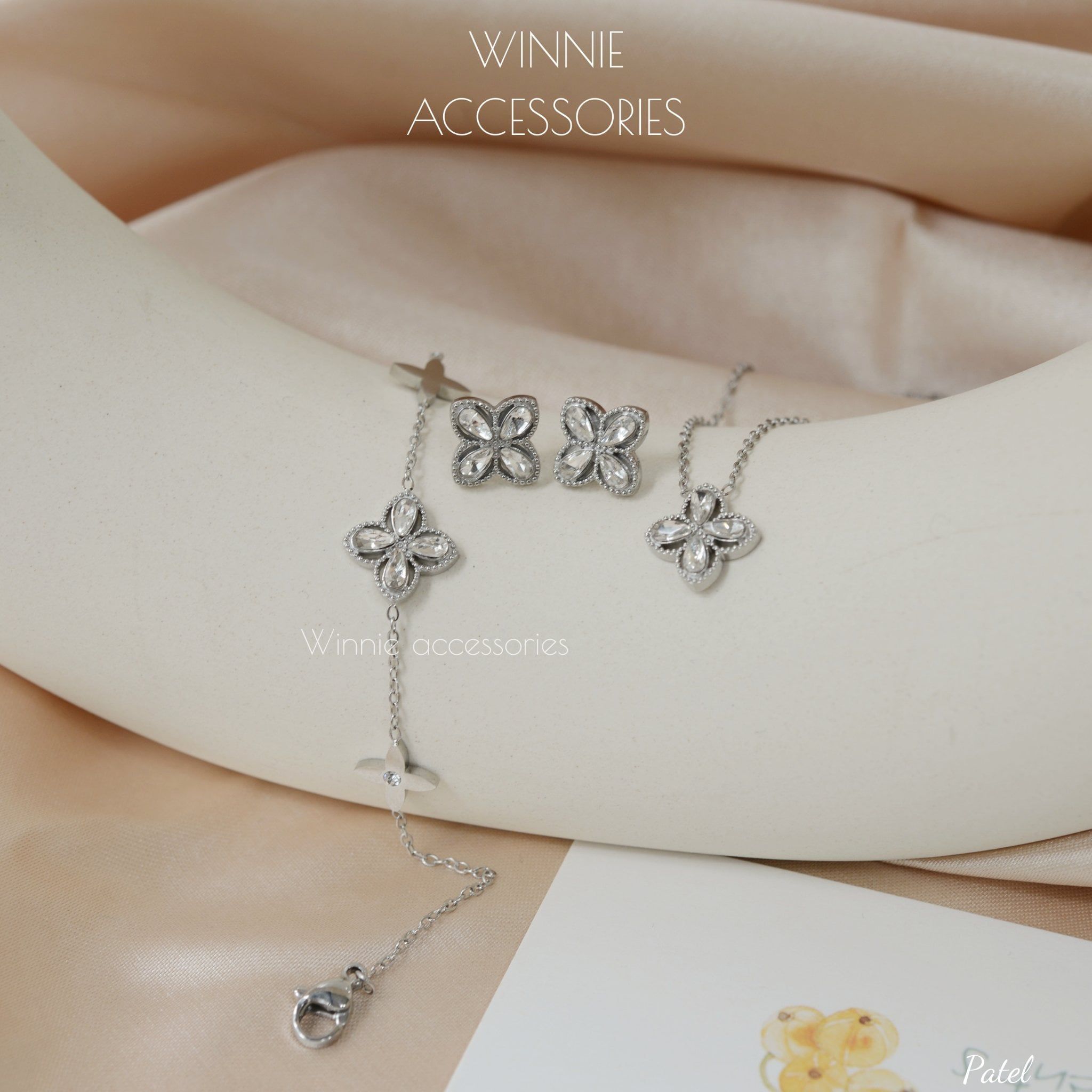  Lắc tay Titan Patel B 