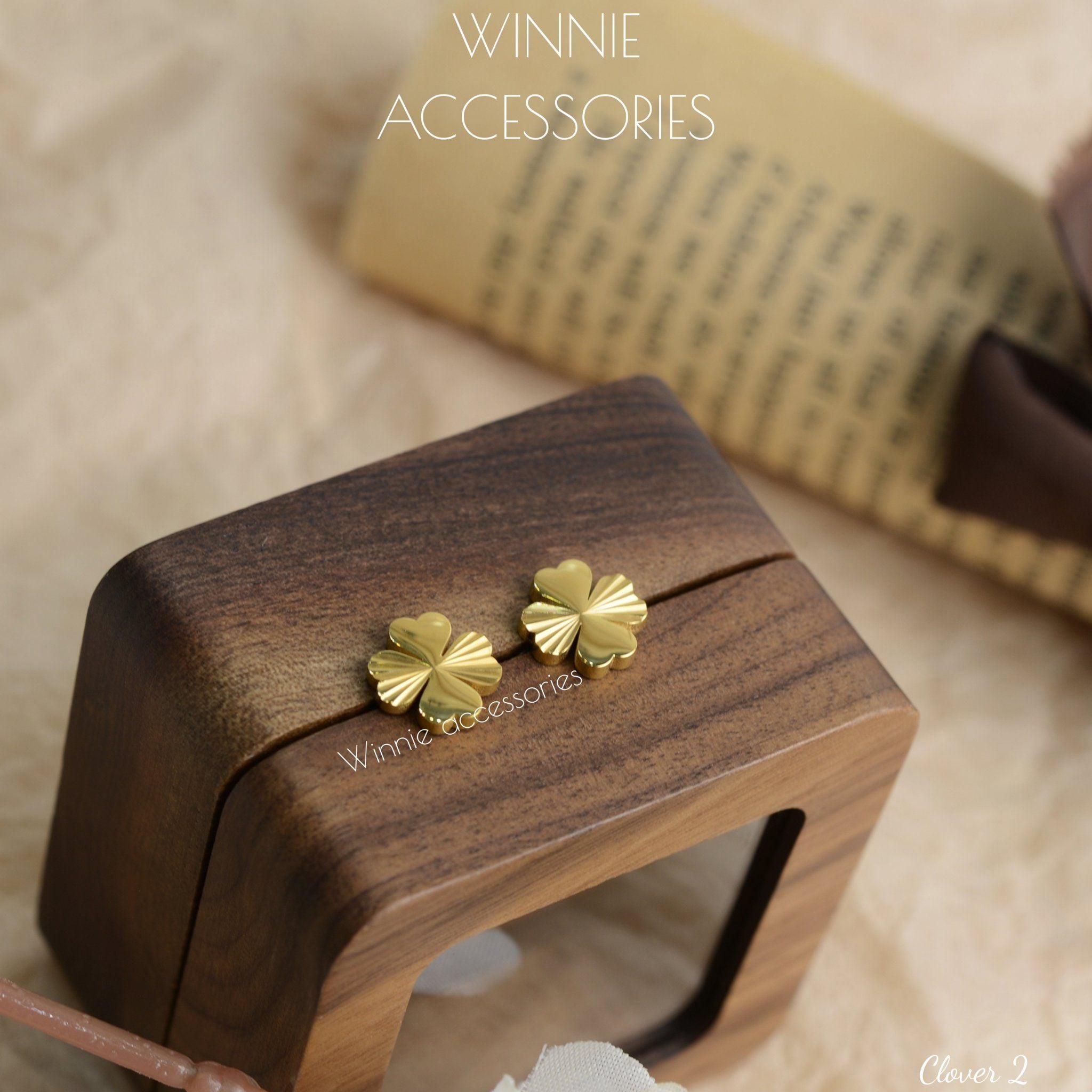  Hoa tai titan Clover 2 