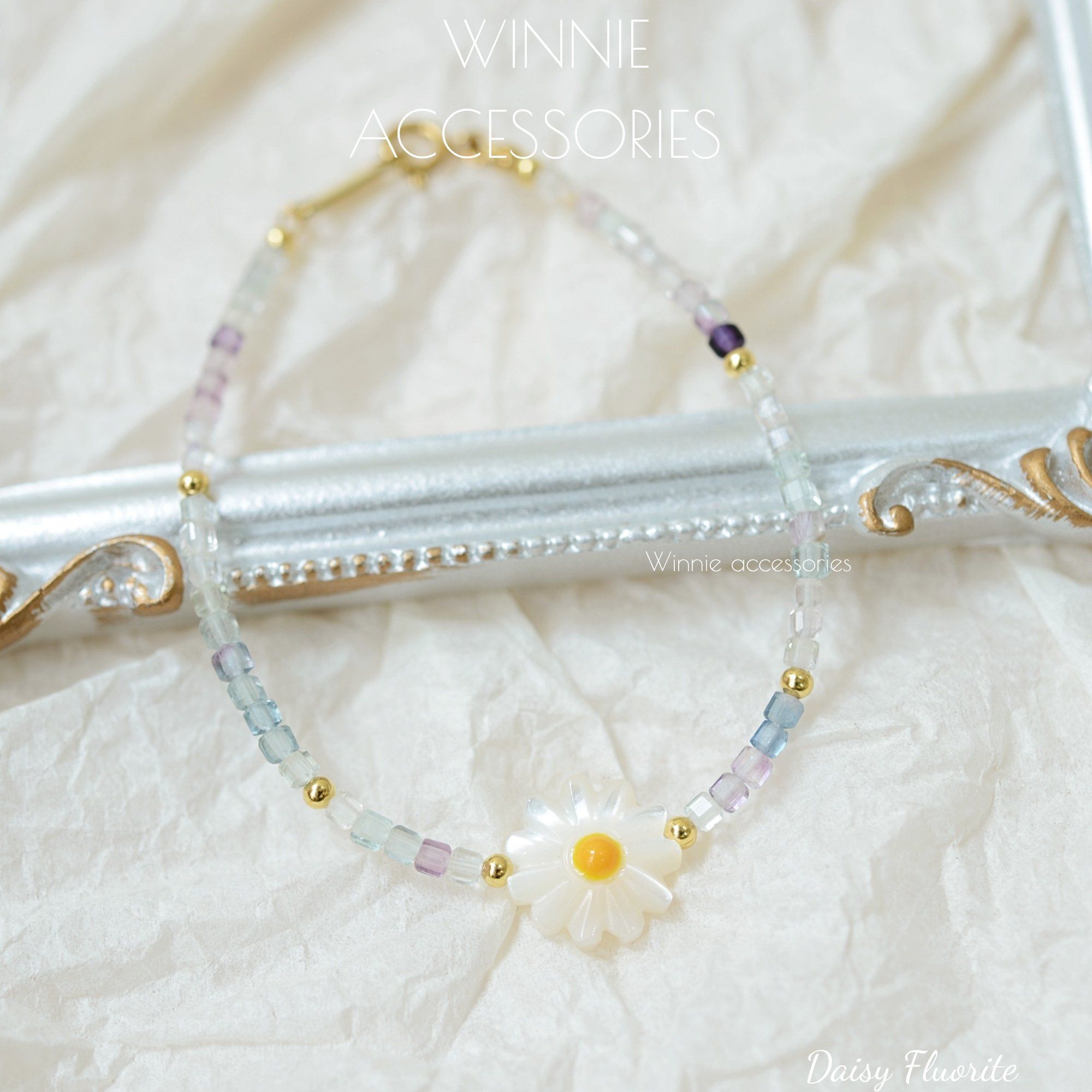  Lắc tay Titan Daisy Flourite 