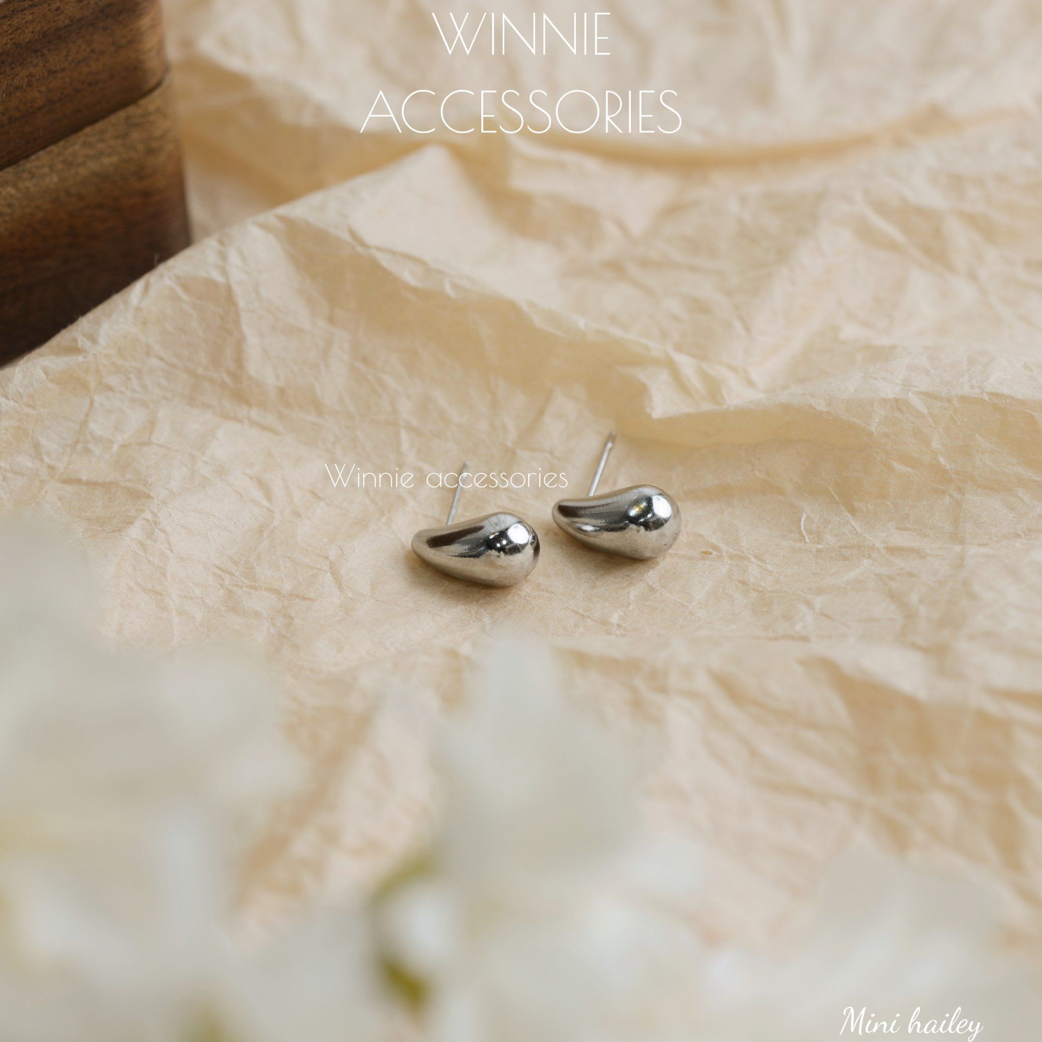  Hoa tai Titan Mini Hailey 