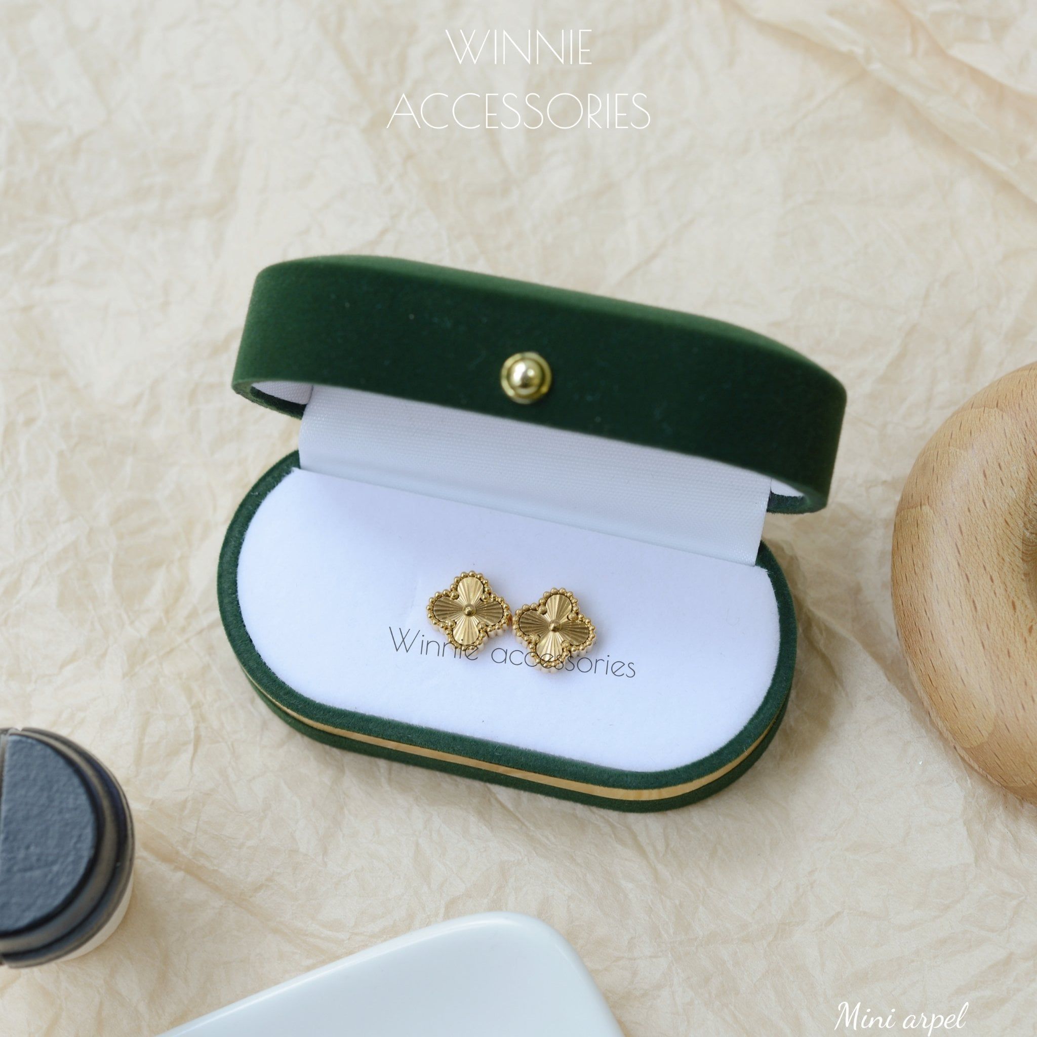  Hoa tai Titan Mini Arpel 