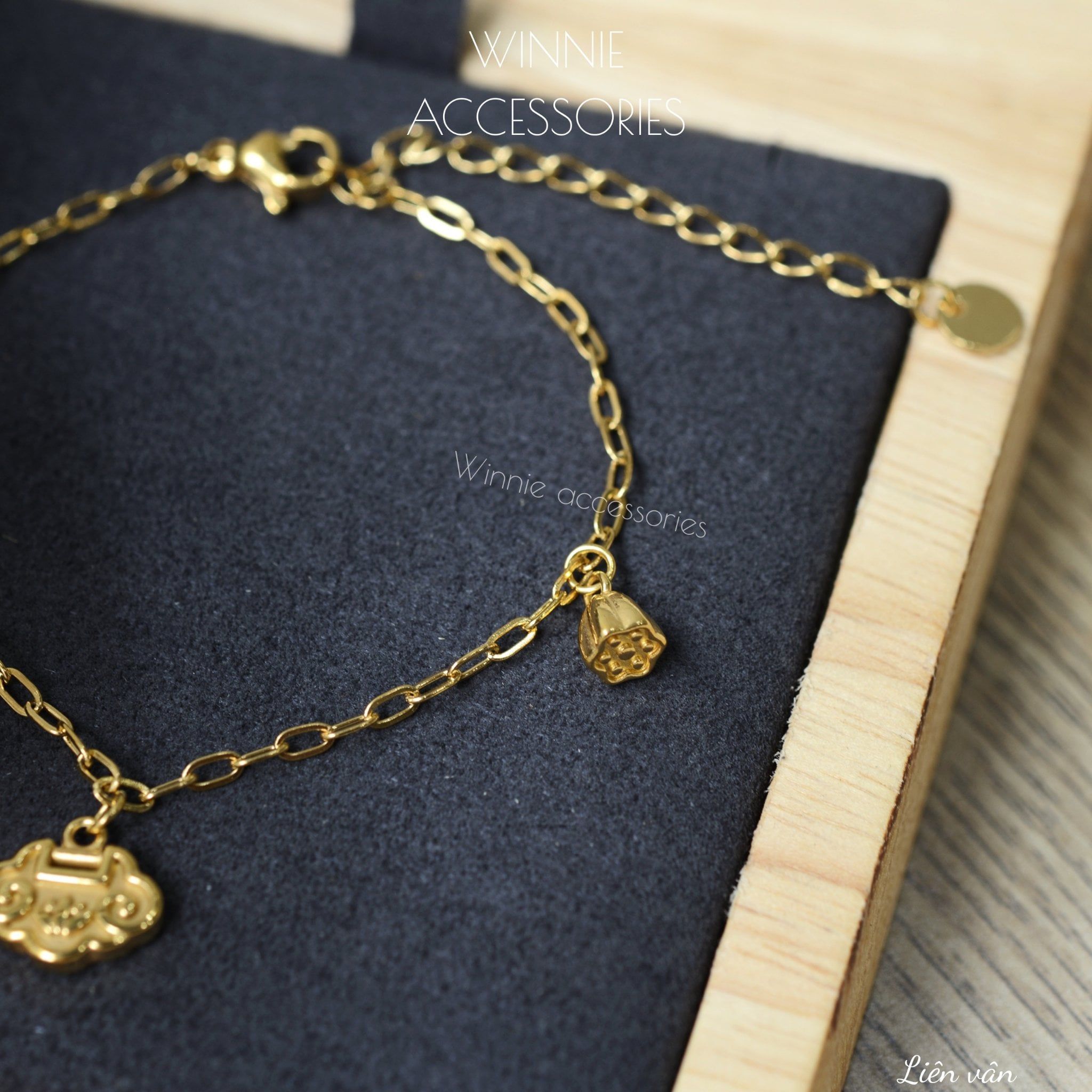  Lắc tay Titan Vân Liên 