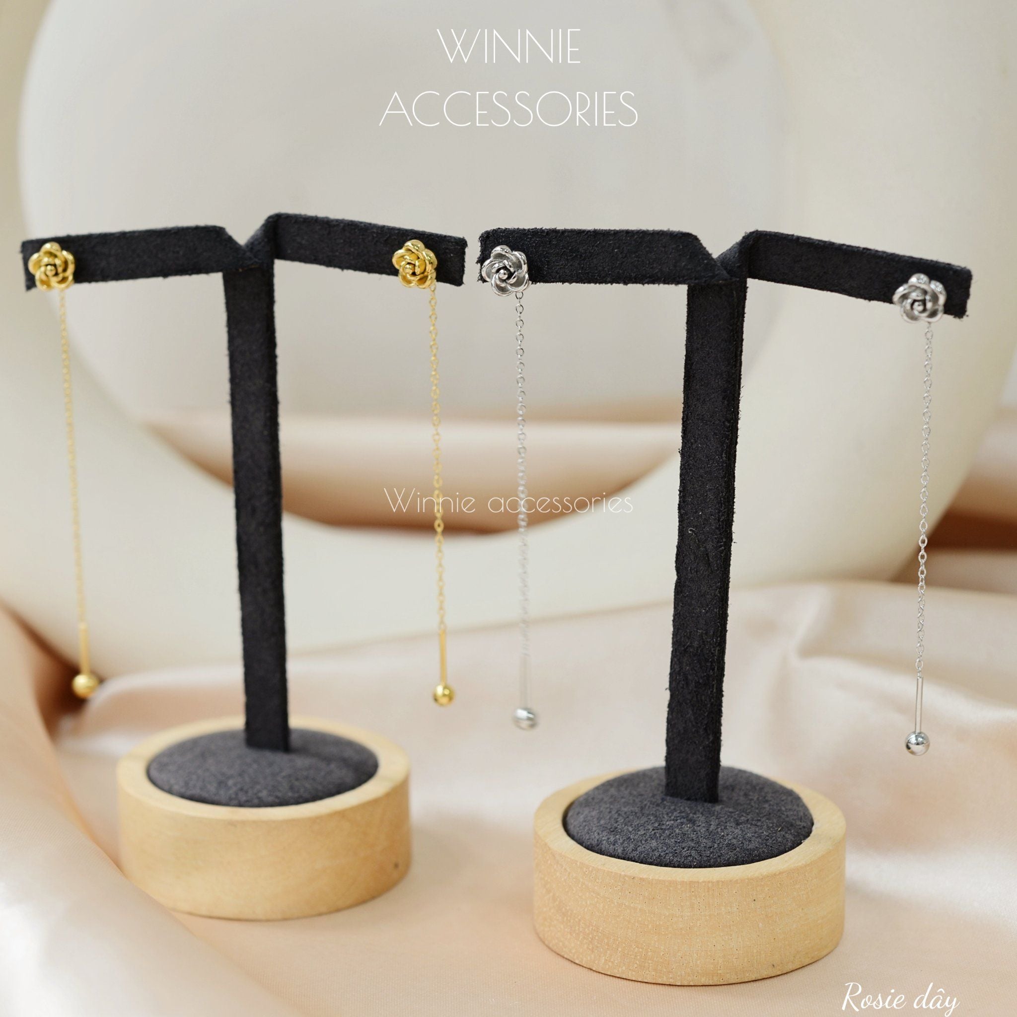  Hoa tai Titan Rosie dây 