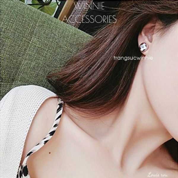  Hoa tai titan Louis Rou 