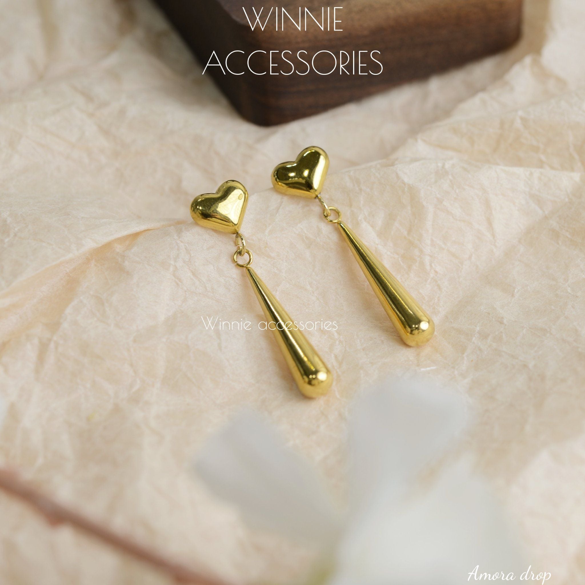  Hoa tai Titan Amora Drop 