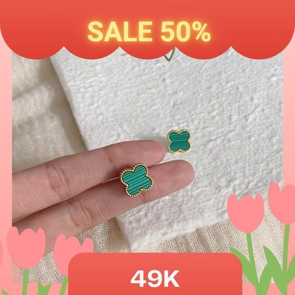  Hoa tai Titan Cỏ 4 lá xanh lá 