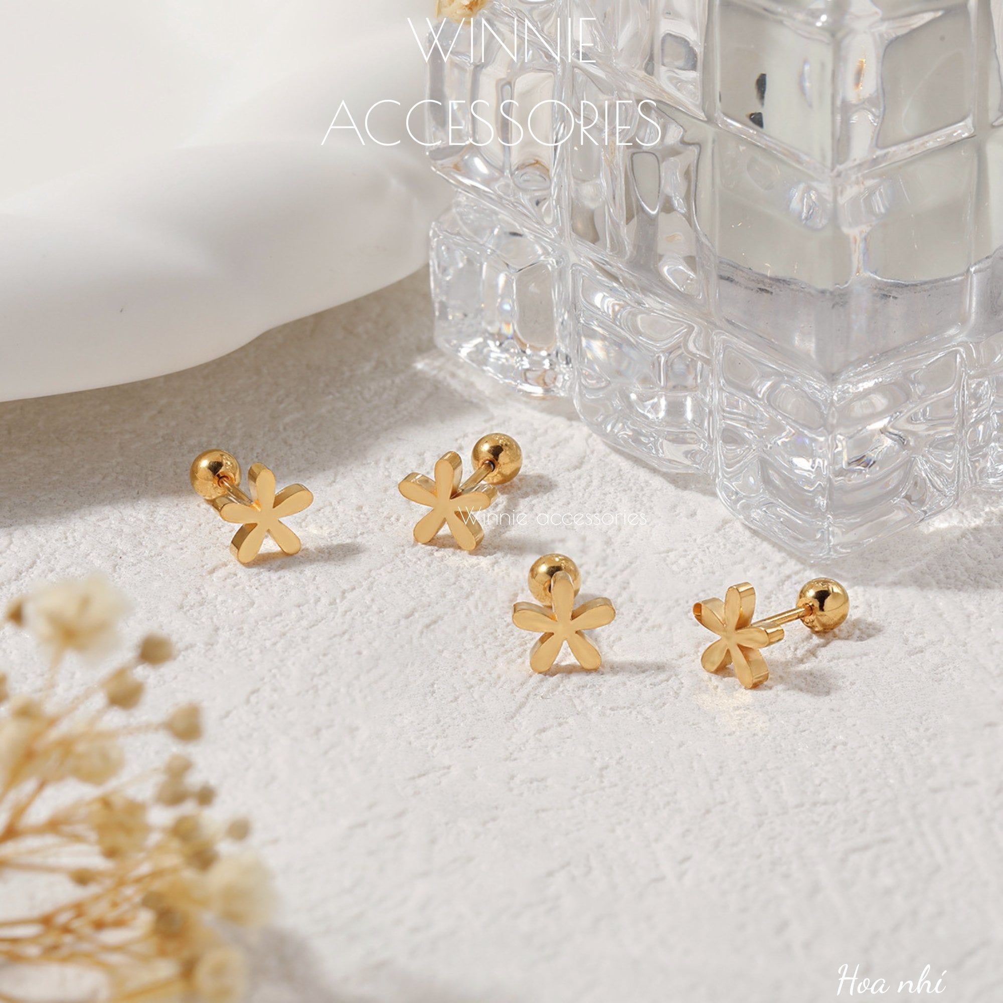  Hoa tai Titan Bi hoa nhí 