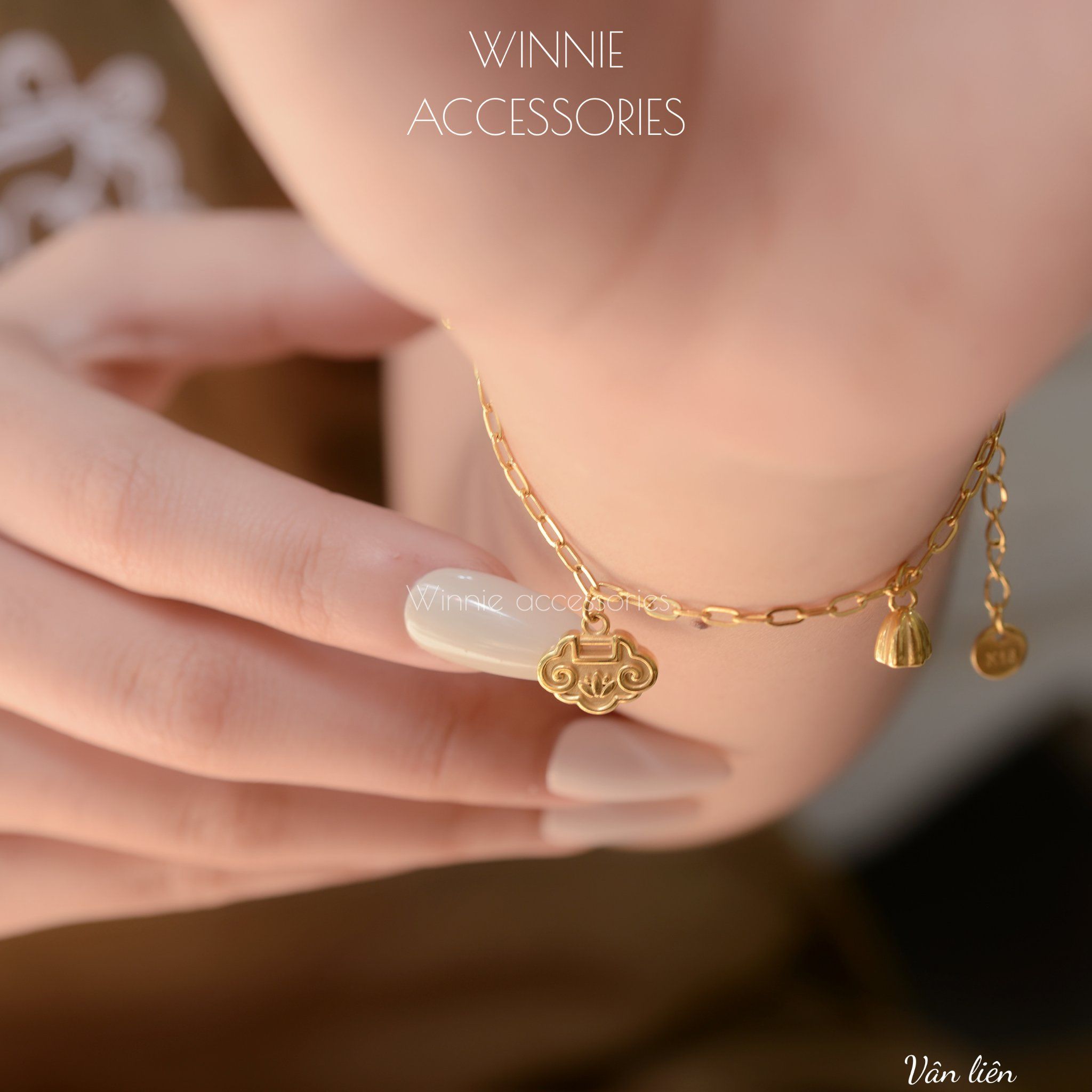  Lắc tay Titan Vân Liên 