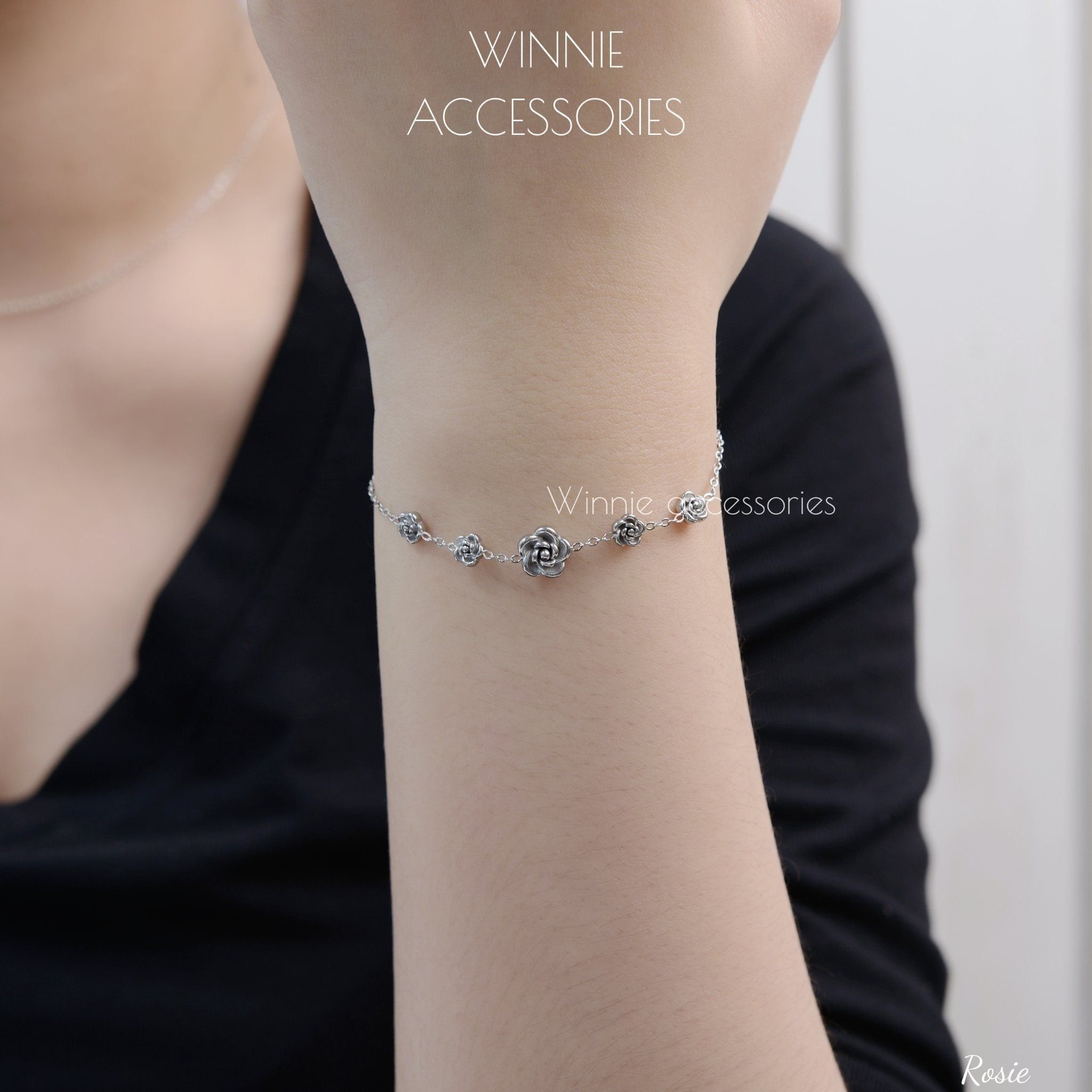  Lắc tay Titan Rosie 