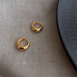  Hoa tai Titan Hepburn 