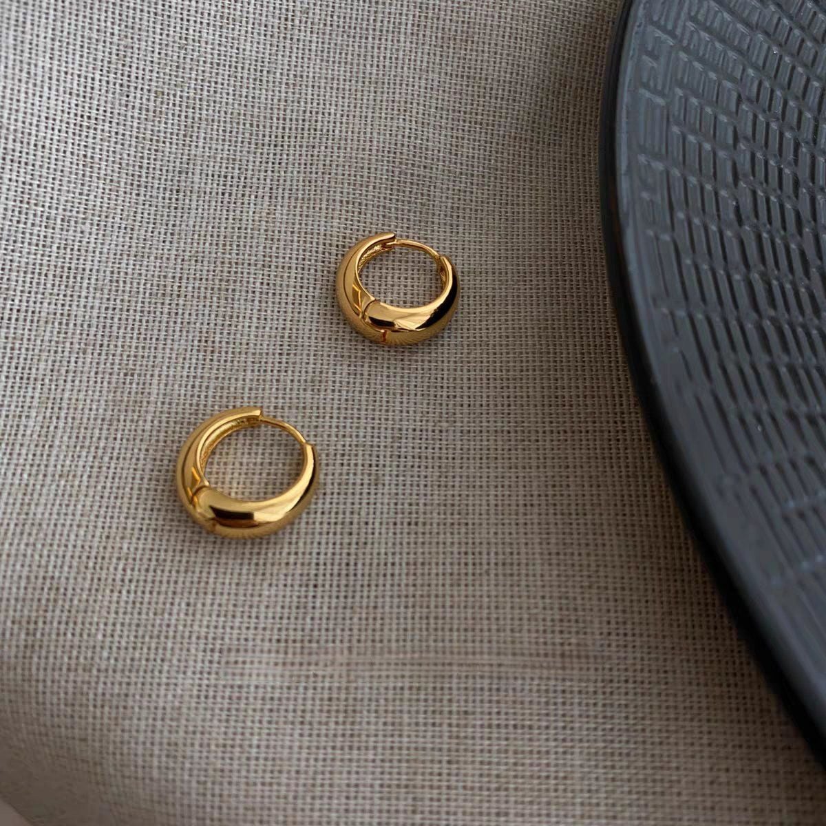  Hoa tai Titan Hepburn 