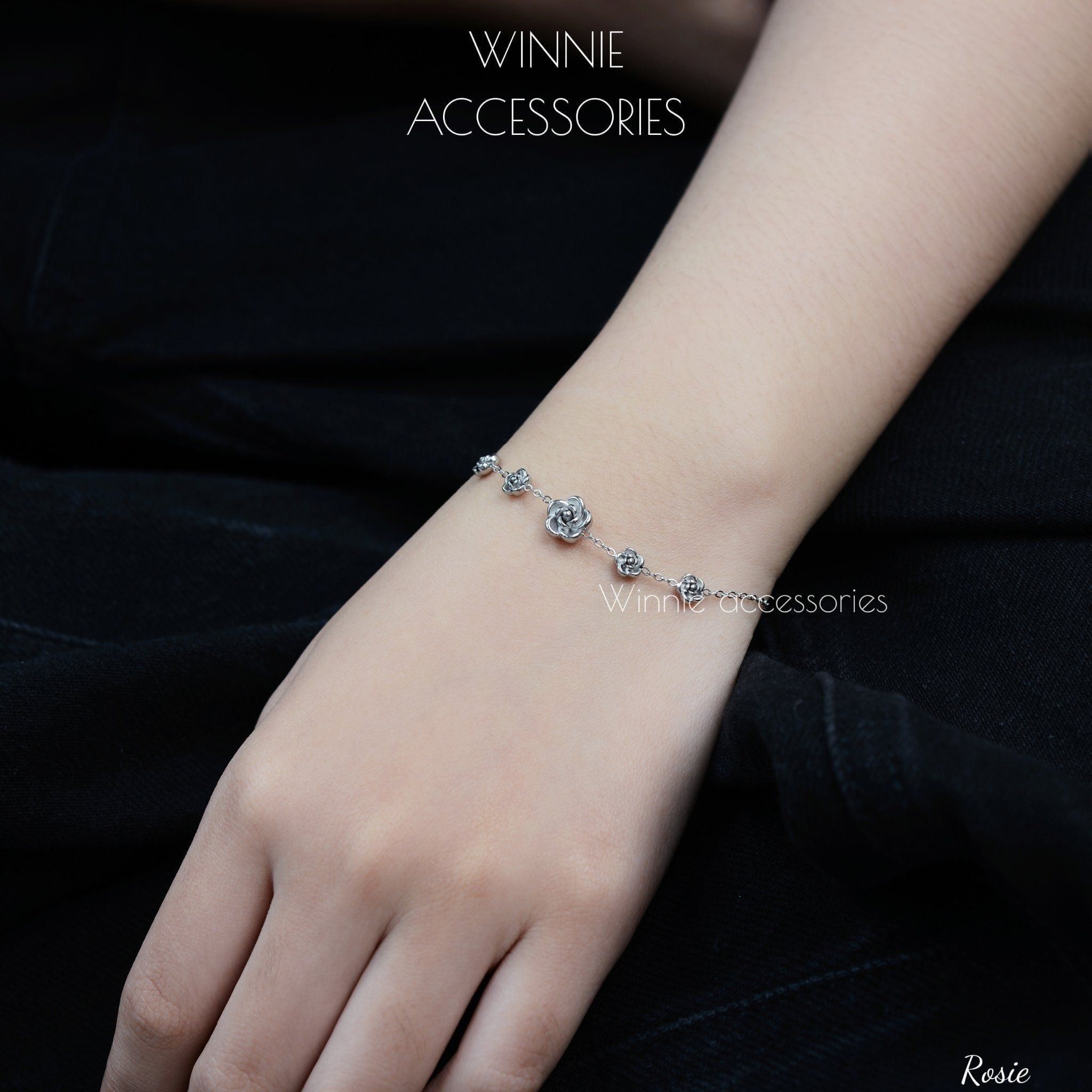  Lắc tay Titan Rosie 