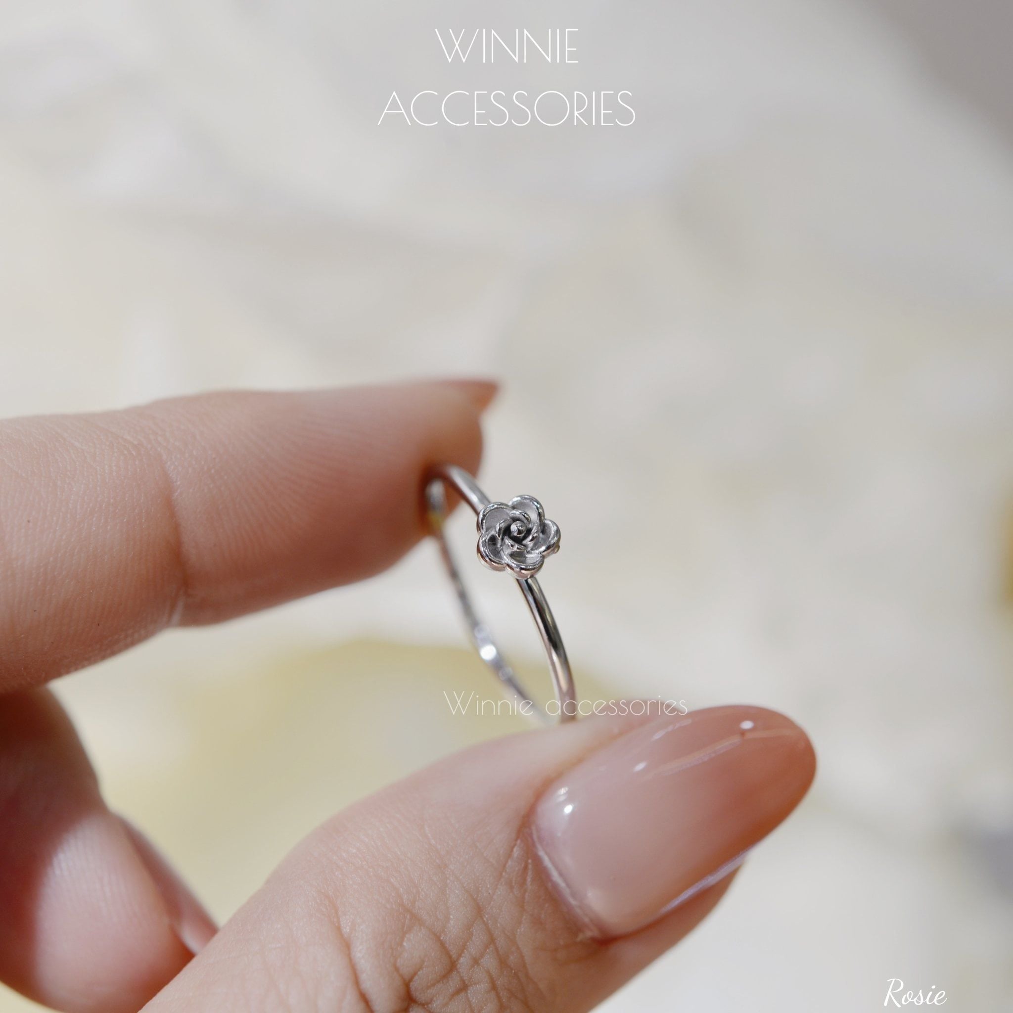  Nhẫn Titan Rosie B 