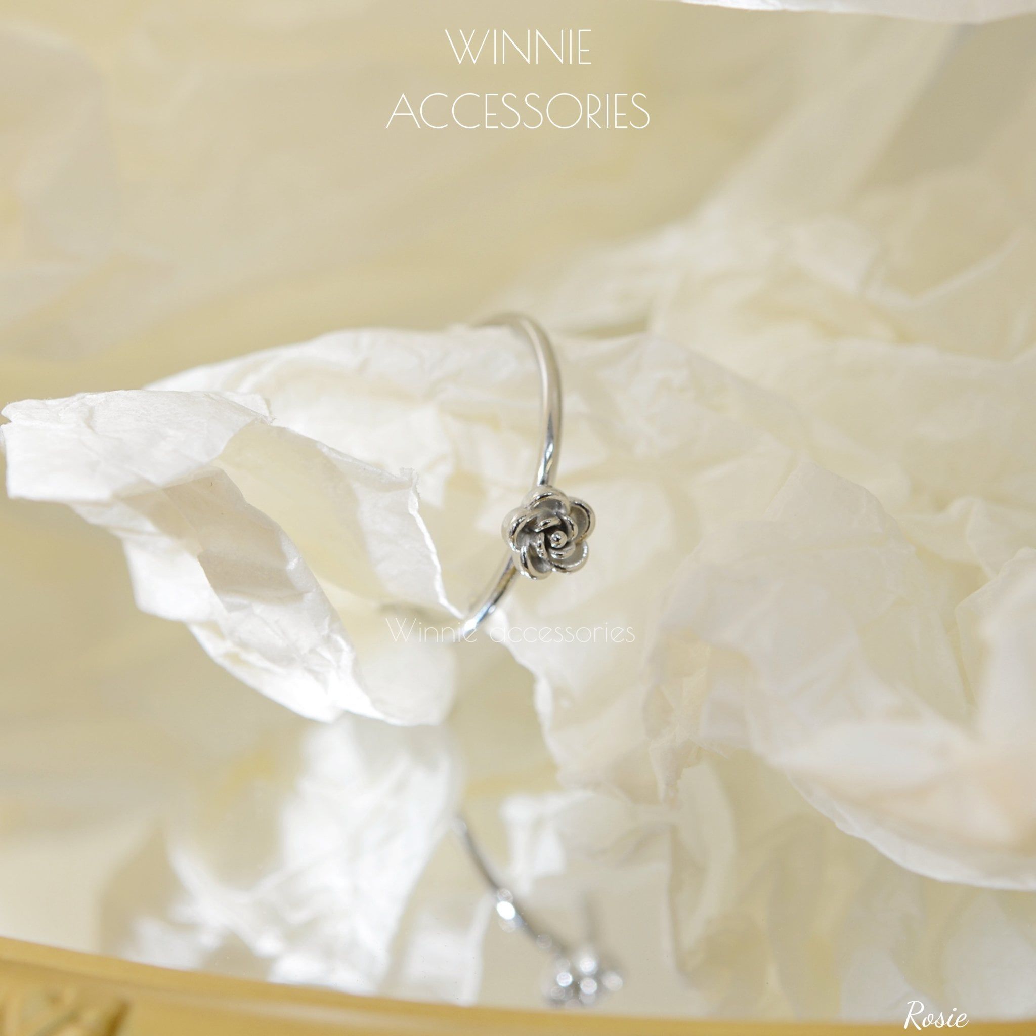  Nhẫn Titan Rosie B 