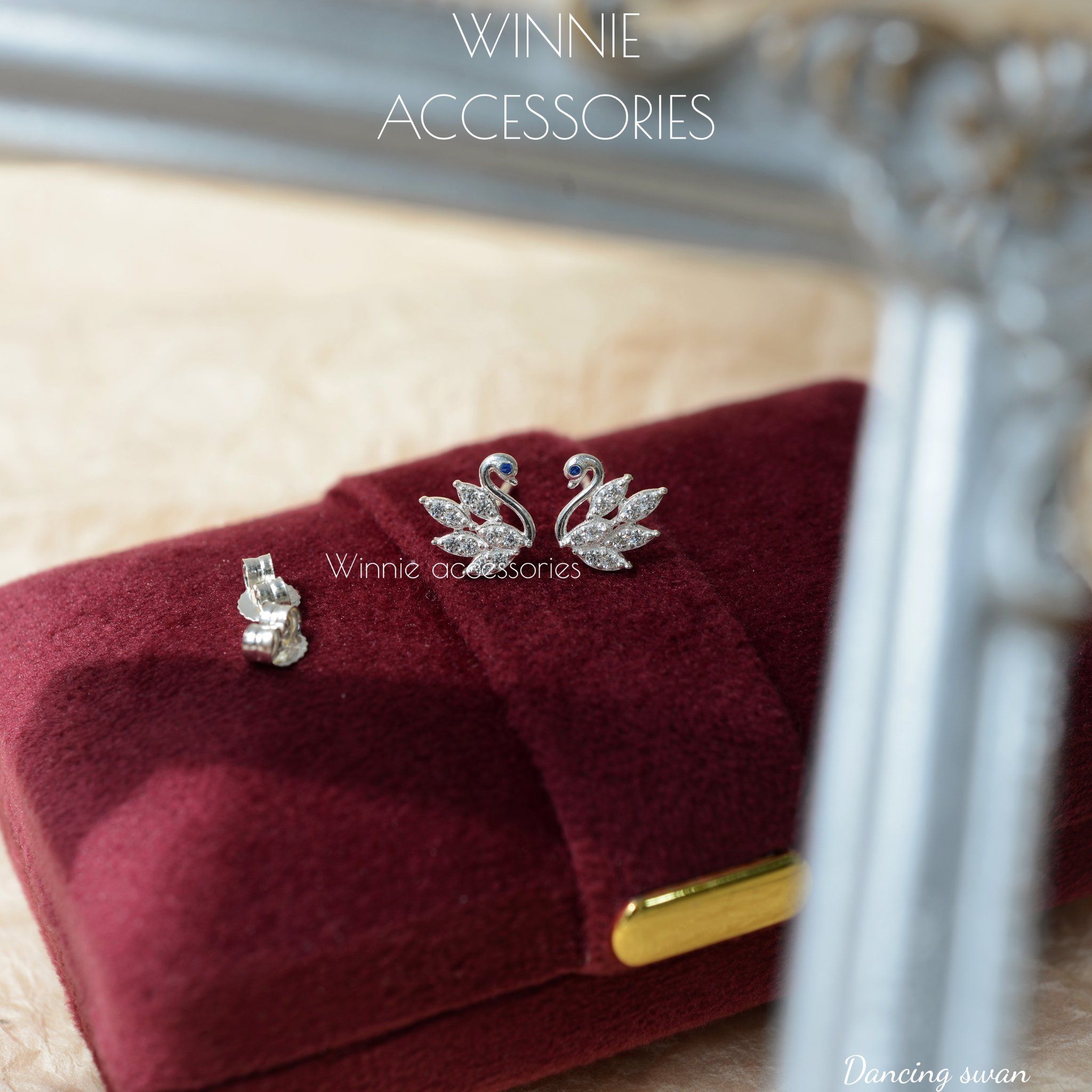  Hoa tai Bạc S925 Dancing Swan 