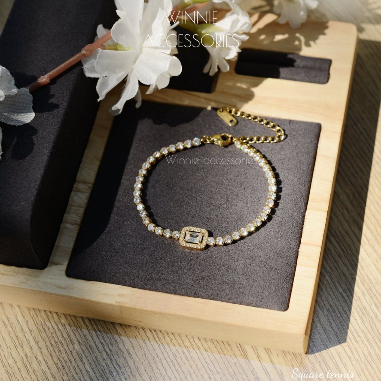  Lắc tay Titan Square Tennis 