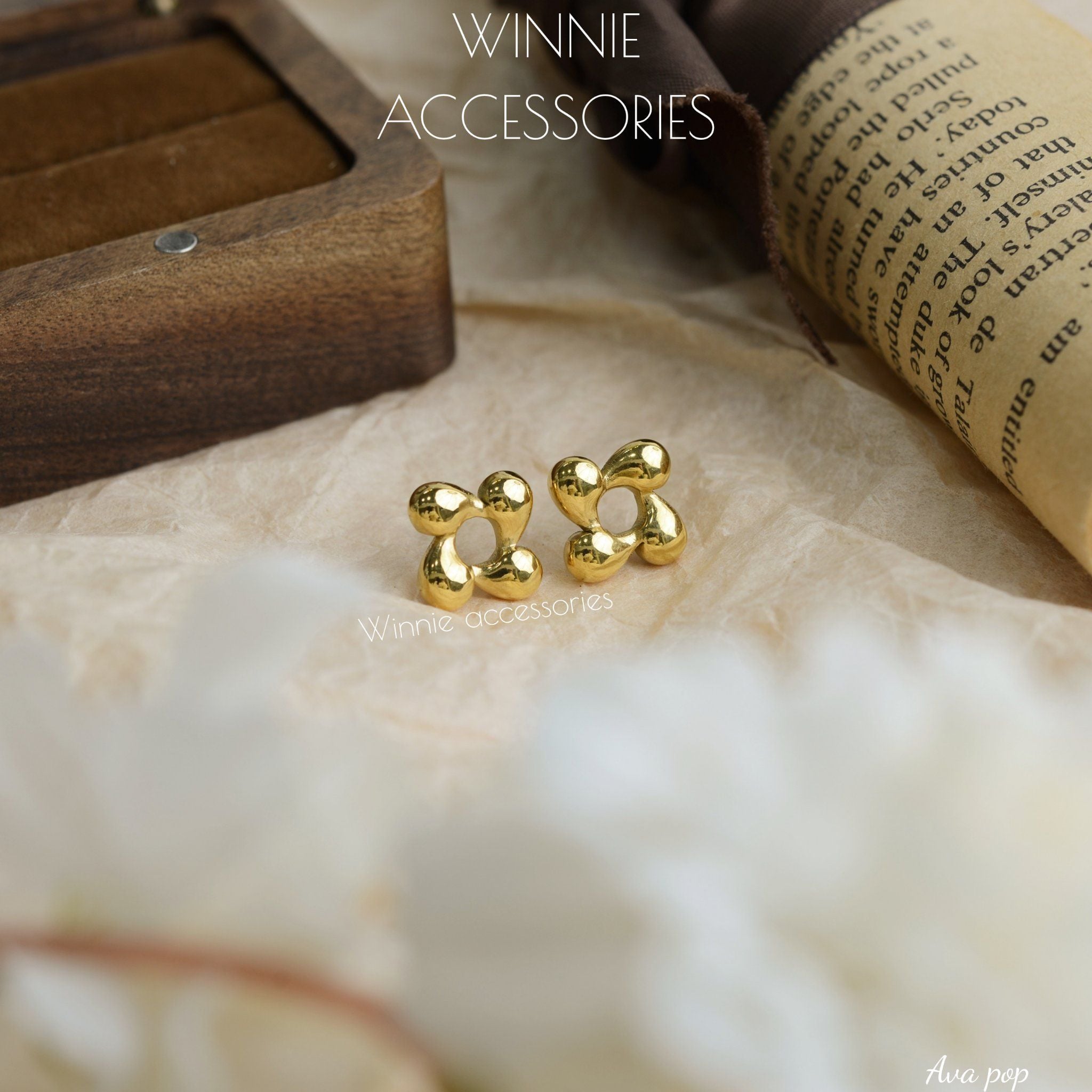  Hoa tai Titan Ava Pop 