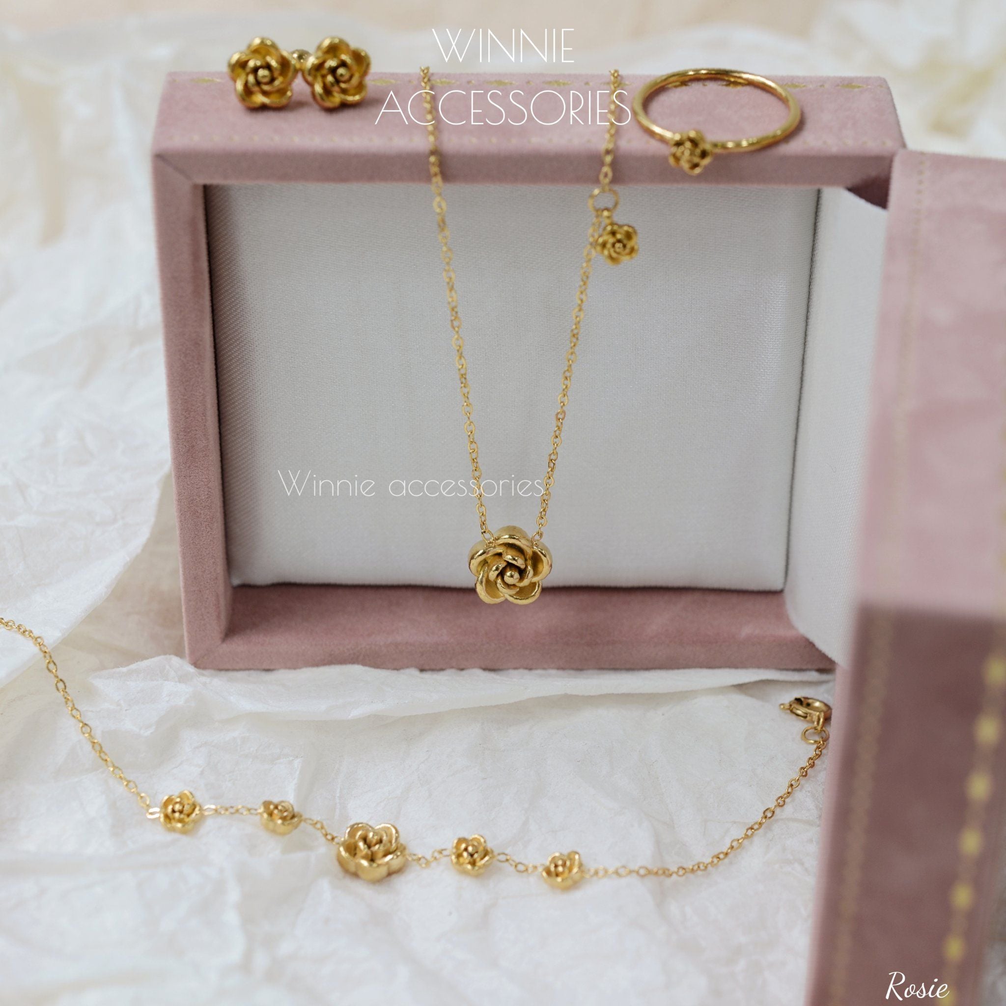  Lắc tay Titan Rosie 