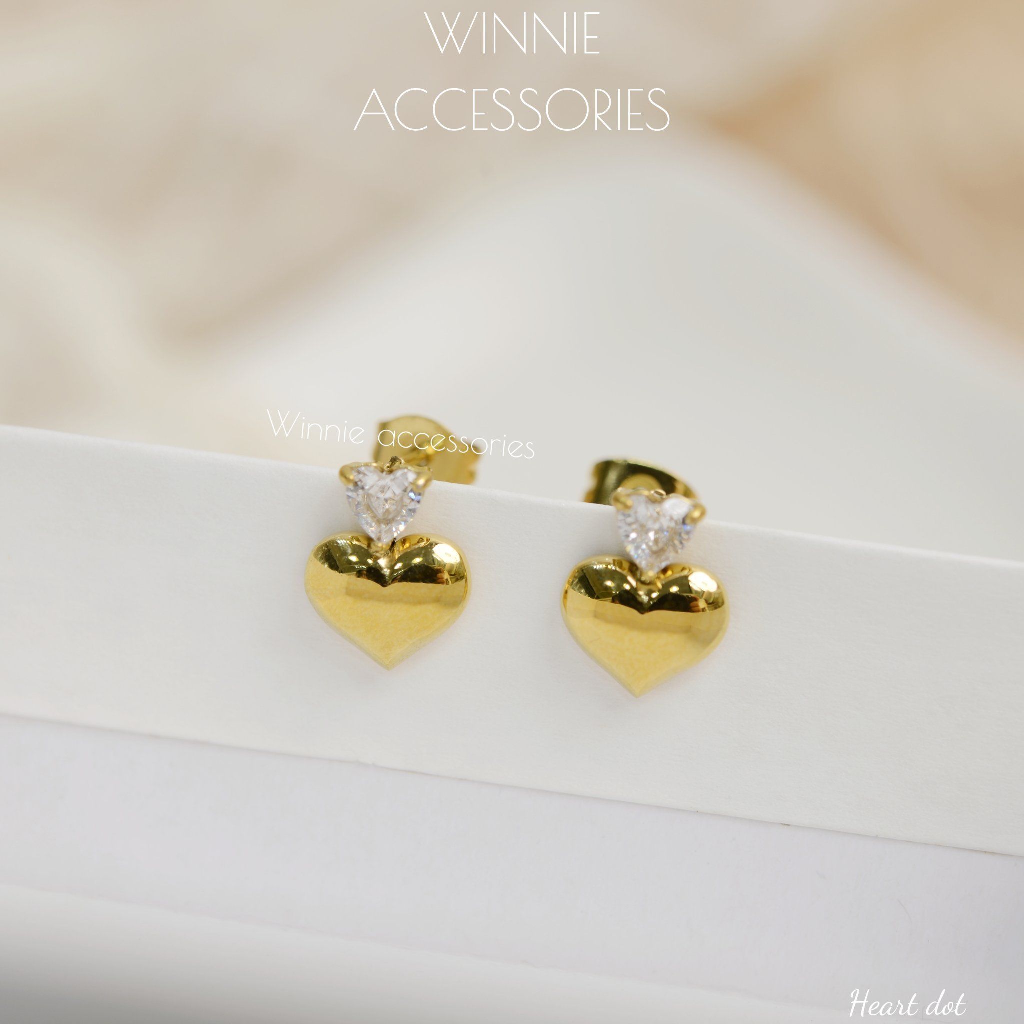  Hoa tai Titan Heart Dot 